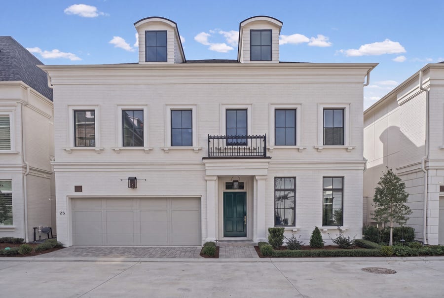 Property photo for 25 Wentworth Gate Path, Houston, TX