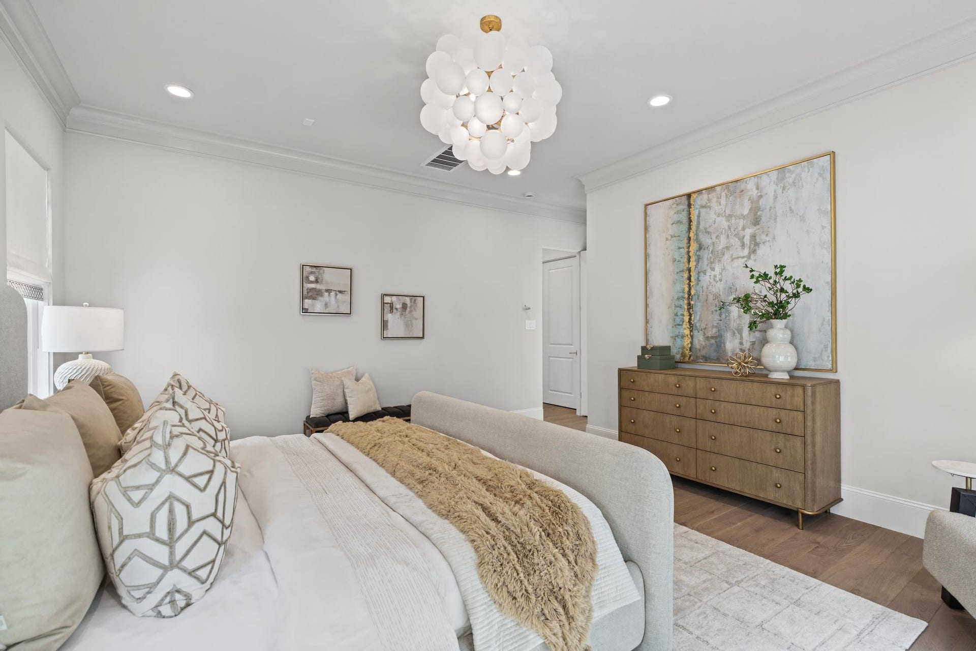 25 Wentworth Gate Path, Houston, TX 77027 25 Wentworth Gate Path, Houston, TX 77027