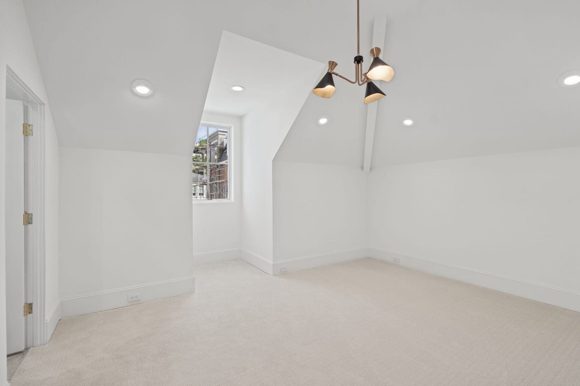 25 Wentworth Gate Path, Houston, TX 77027 25 Wentworth Gate Path, Houston, TX 77027