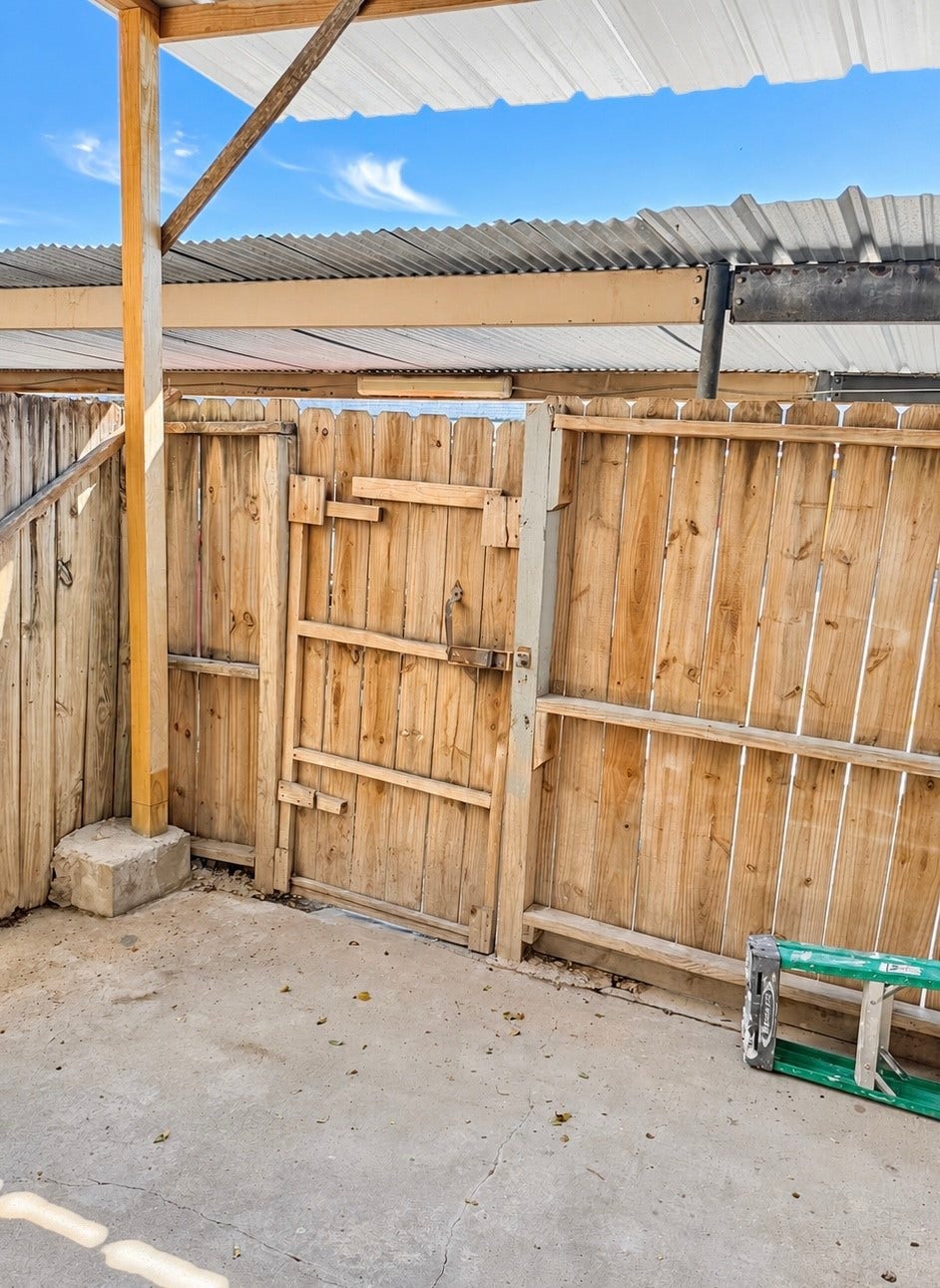 600 S Allen Genoa Road, #A3, South Houston, TX 77587 back patio