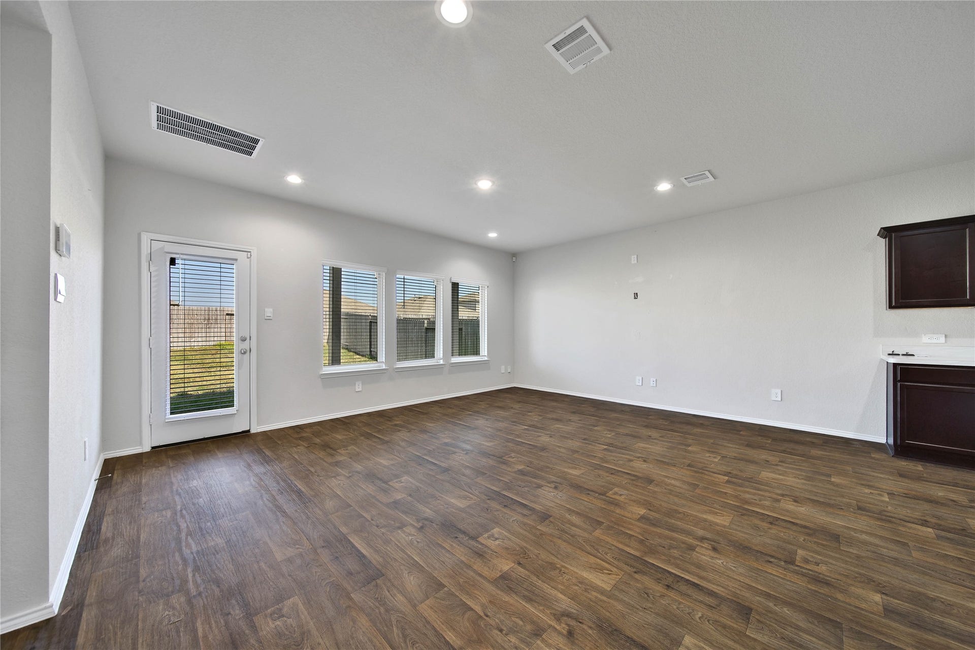 21323 Pine Mill Drive, New Caney, TX 77357 21323 Pine Mill Drive, New Caney, TX 77357