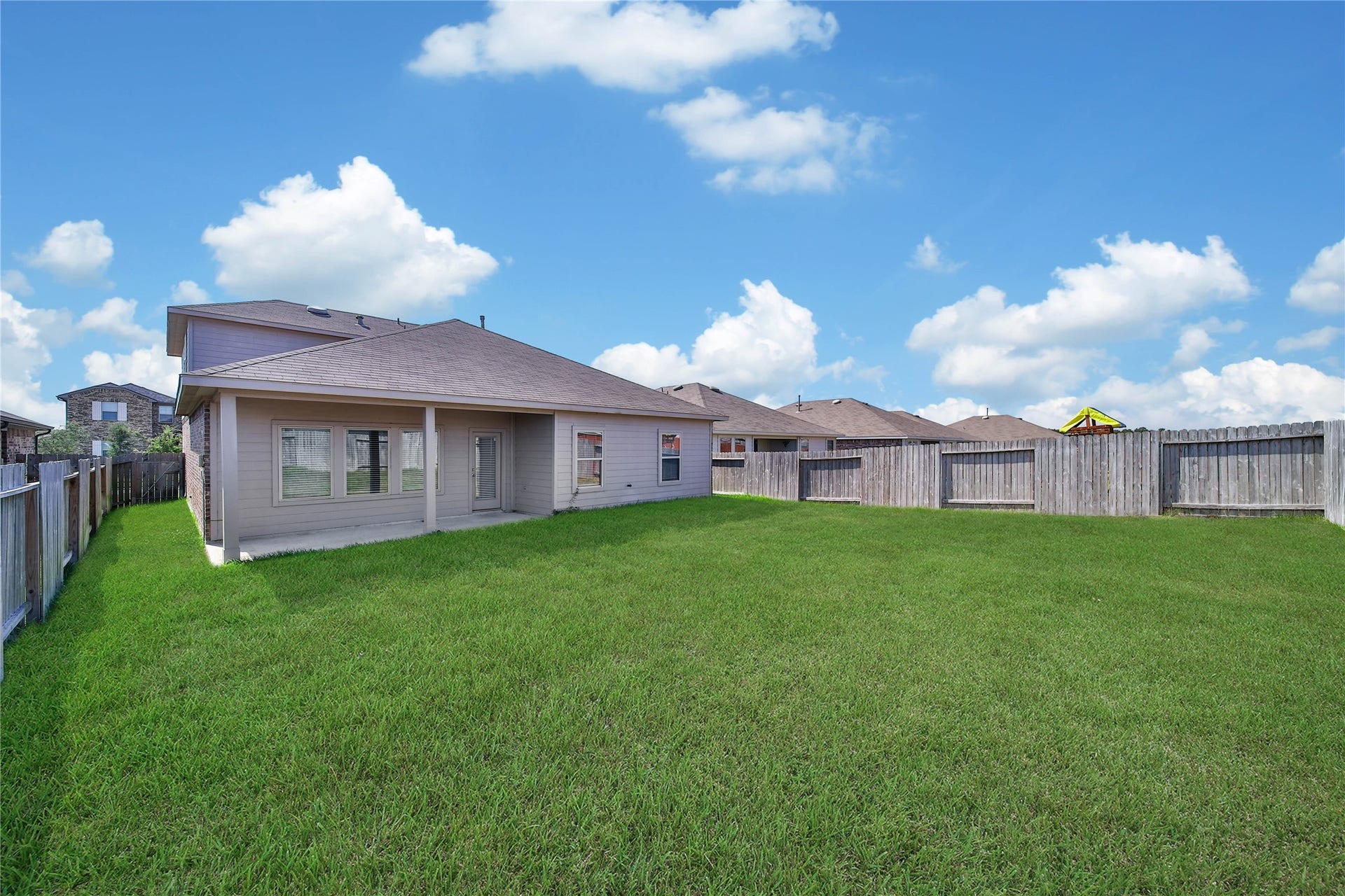 21323 Pine Mill Drive, New Caney, TX 77357 21323 Pine Mill Drive, New Caney, TX 77357