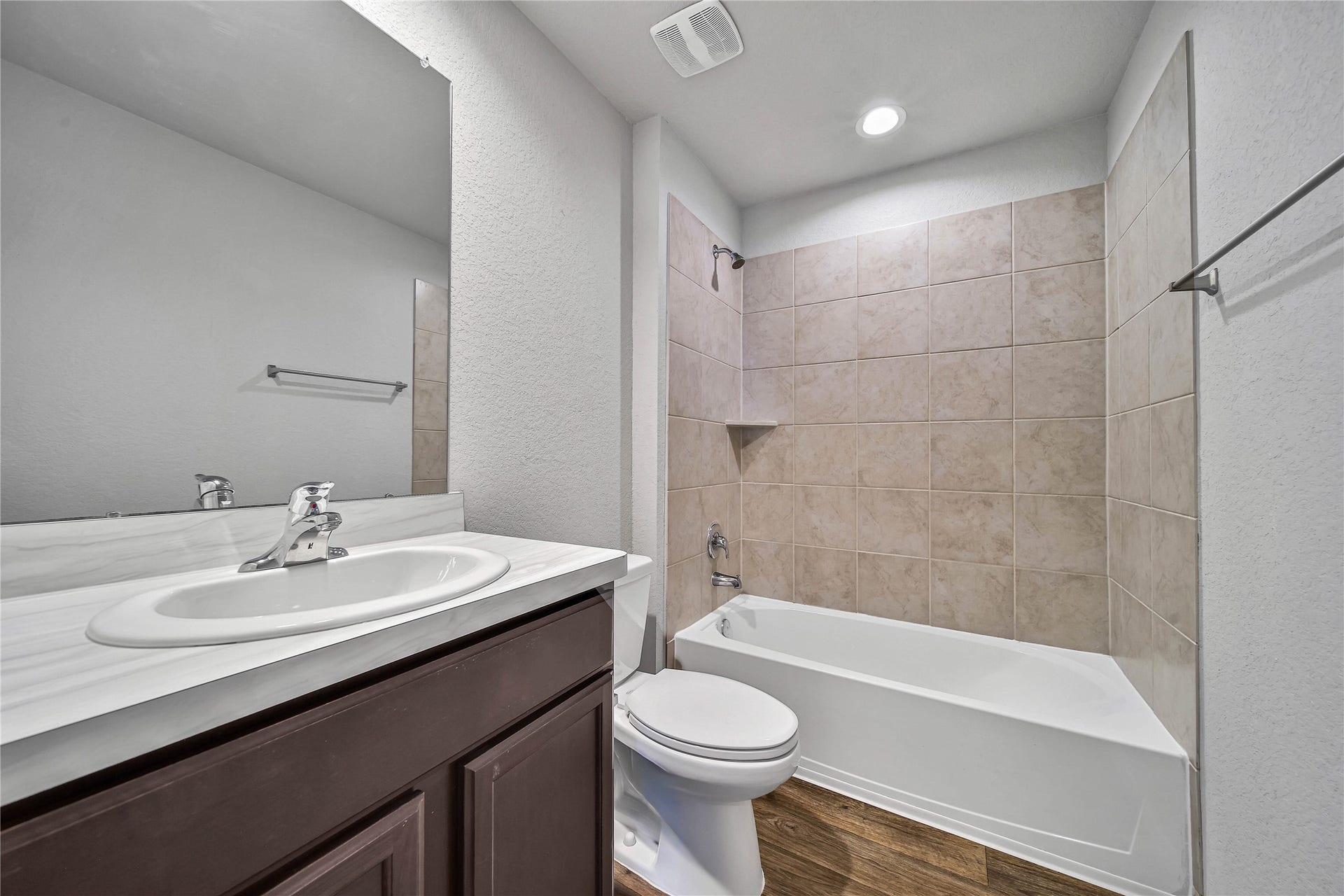 21323 Pine Mill Drive, New Caney, TX 77357 21323 Pine Mill Drive, New Caney, TX 77357
