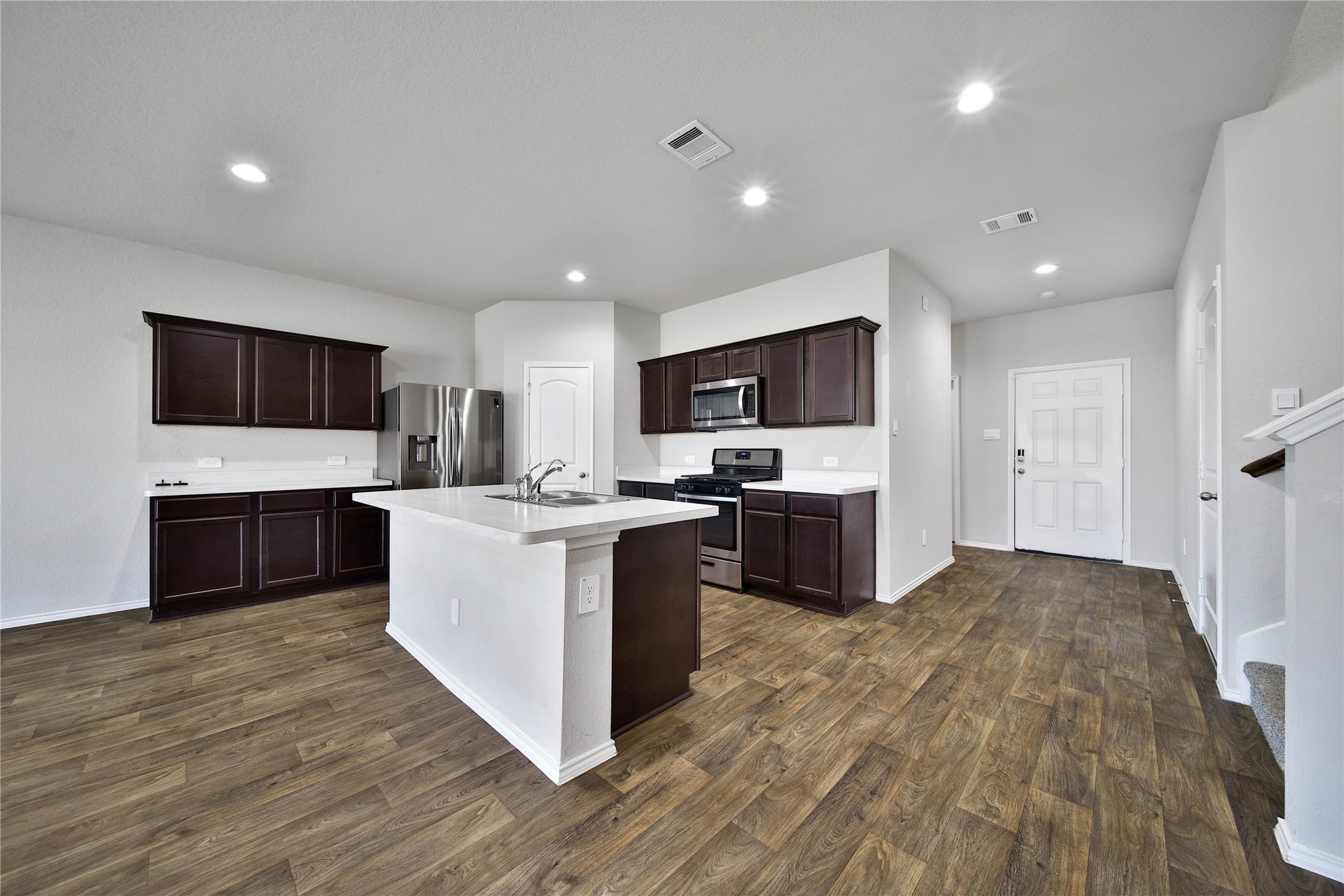 21323 Pine Mill Drive, New Caney, TX 77357 21323 Pine Mill Drive, New Caney, TX 77357