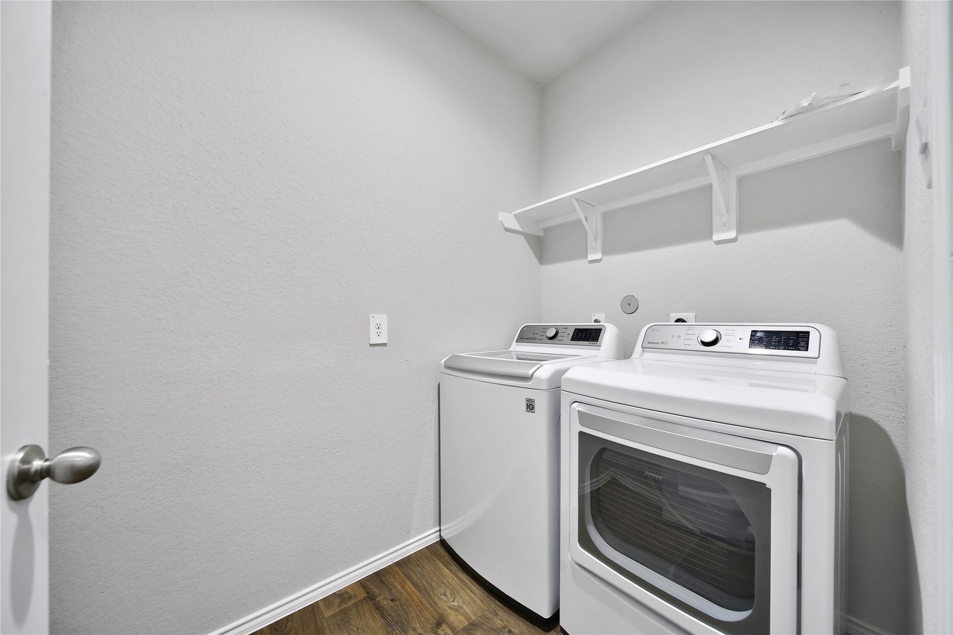 21323 Pine Mill Drive, New Caney, TX 77357 21323 Pine Mill Drive, New Caney, TX 77357