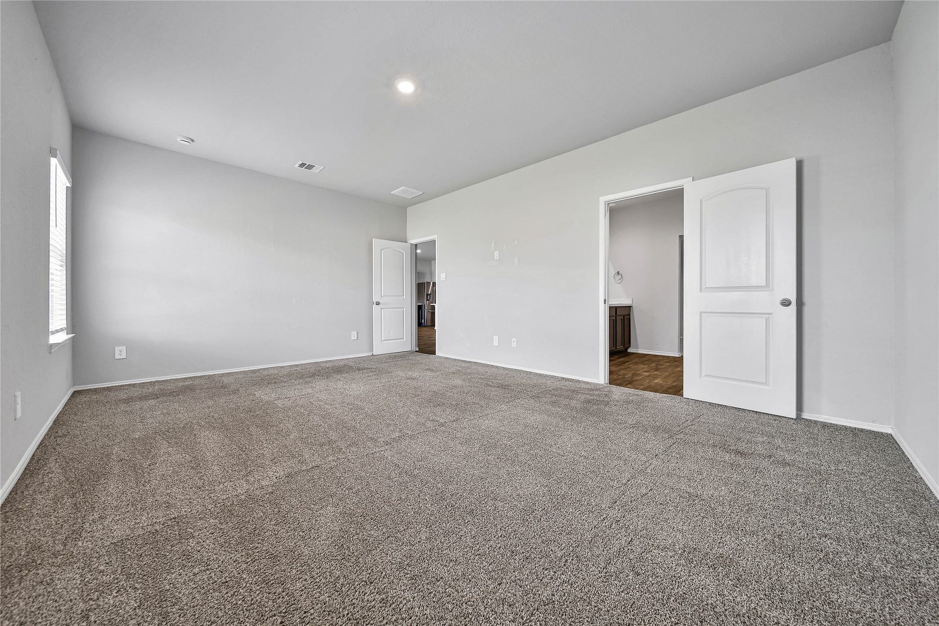 21323 Pine Mill Drive, New Caney, TX 77357 21323 Pine Mill Drive, New Caney, TX 77357