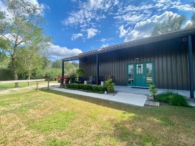 7834 County Road 255, Damon, TX 77430 7834 County Road 255, Damon, TX 77430