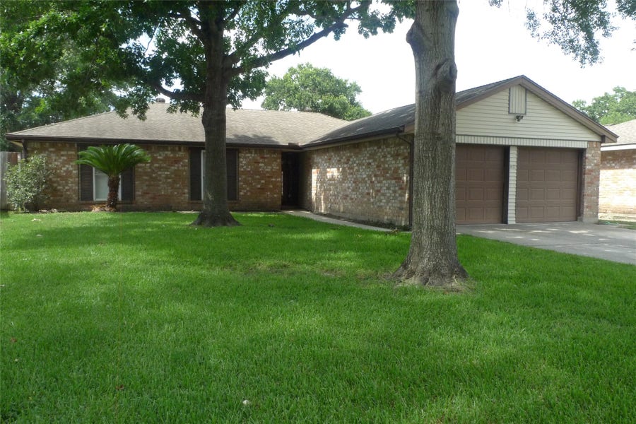 Property photo for 14122 Bateau Drive, Cypress, TX