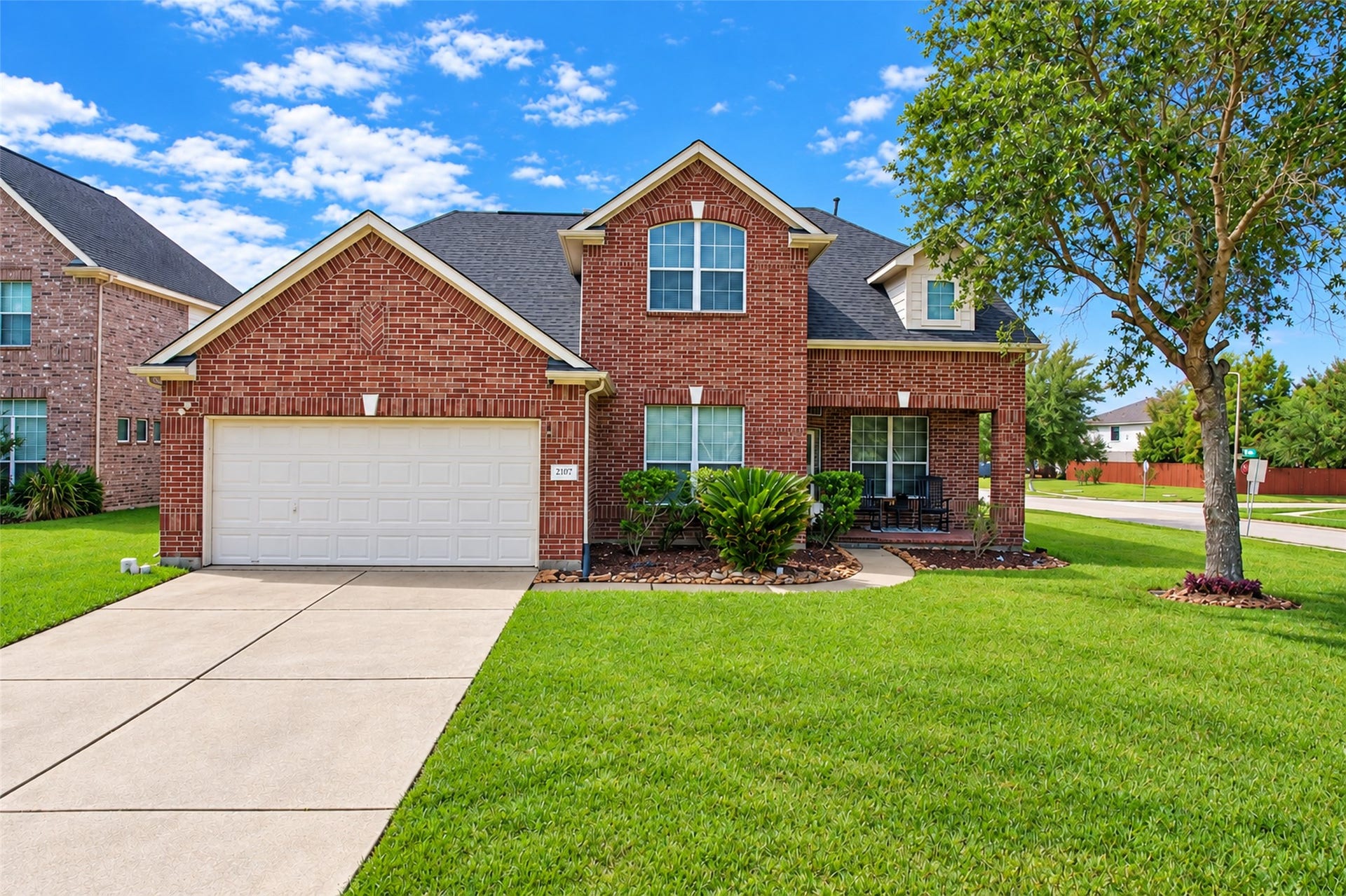 2207 Longspur Lane, League City, TX 77573 2207 Longspur Lane, League City, TX 77573