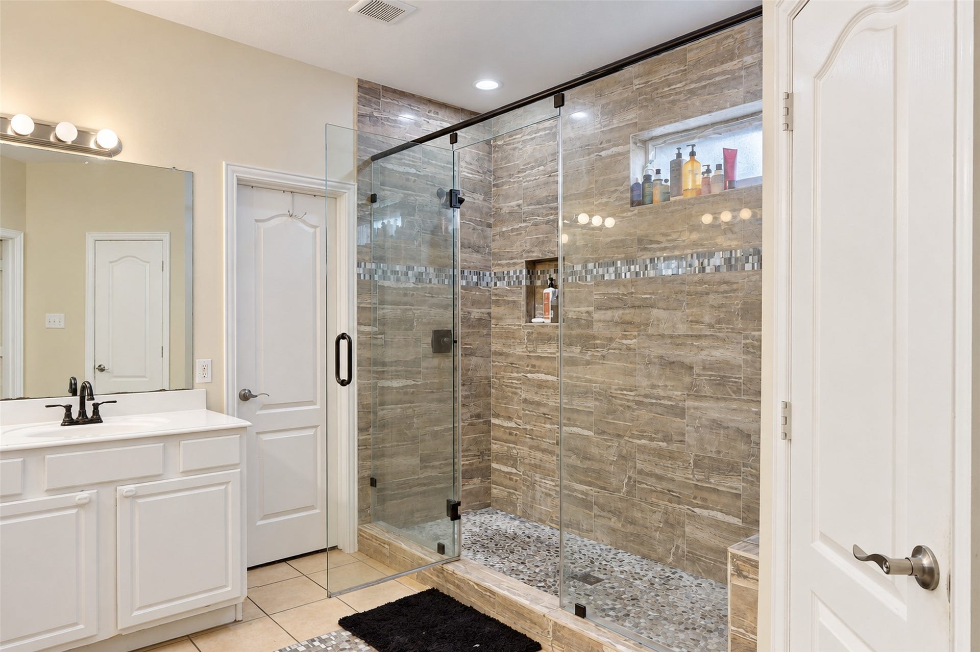 2207 Longspur Lane, League City, TX 77573 2207 Longspur Lane, League City, TX 77573