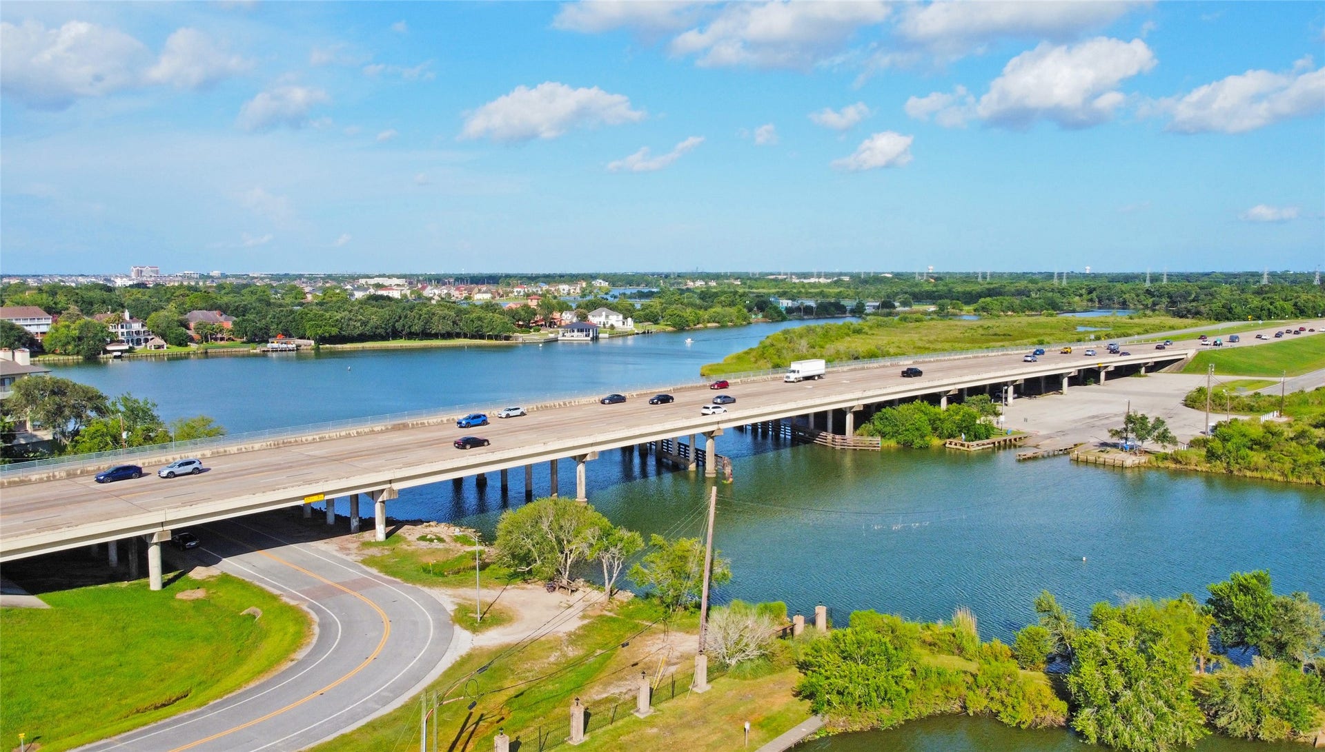 18800 Egret Bay Boulevard, #1201, Webster, TX 77058 Ideal location, easy access to Clear Lake.