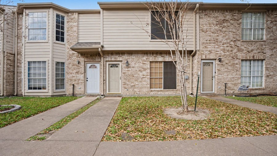 Property photo for 1011 Birnham Woods Boulevard, Pasadena, TX