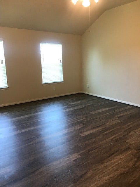 527 Wellshire Drive, West Columbia, TX 77486 527 Wellshire Drive, West Columbia, TX 77486
