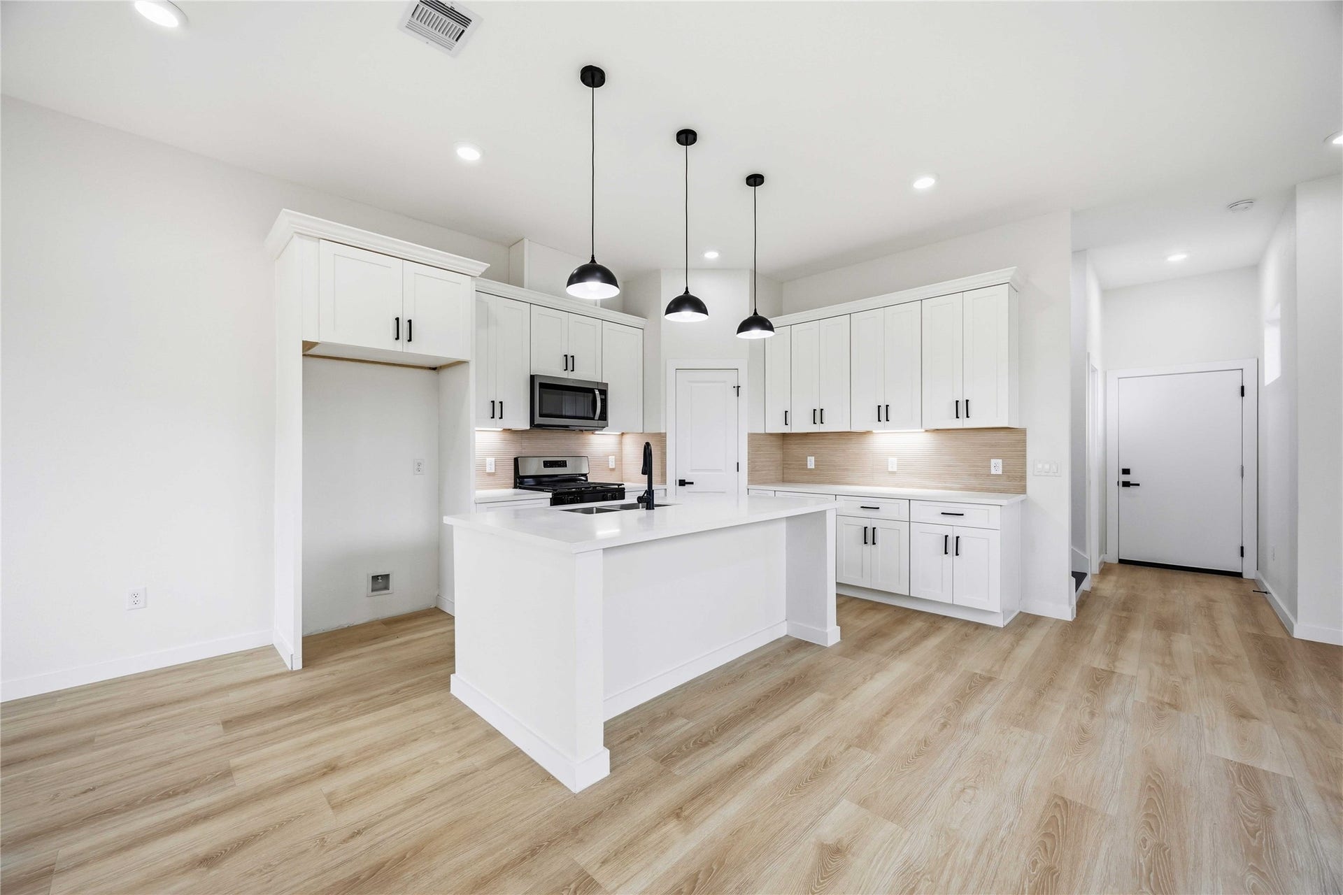 6610 Ezzard Charles Lane, #A/B, Houston, TX 77091 6610 Ezzard Charles Lane, #A/B, Houston, TX 77091