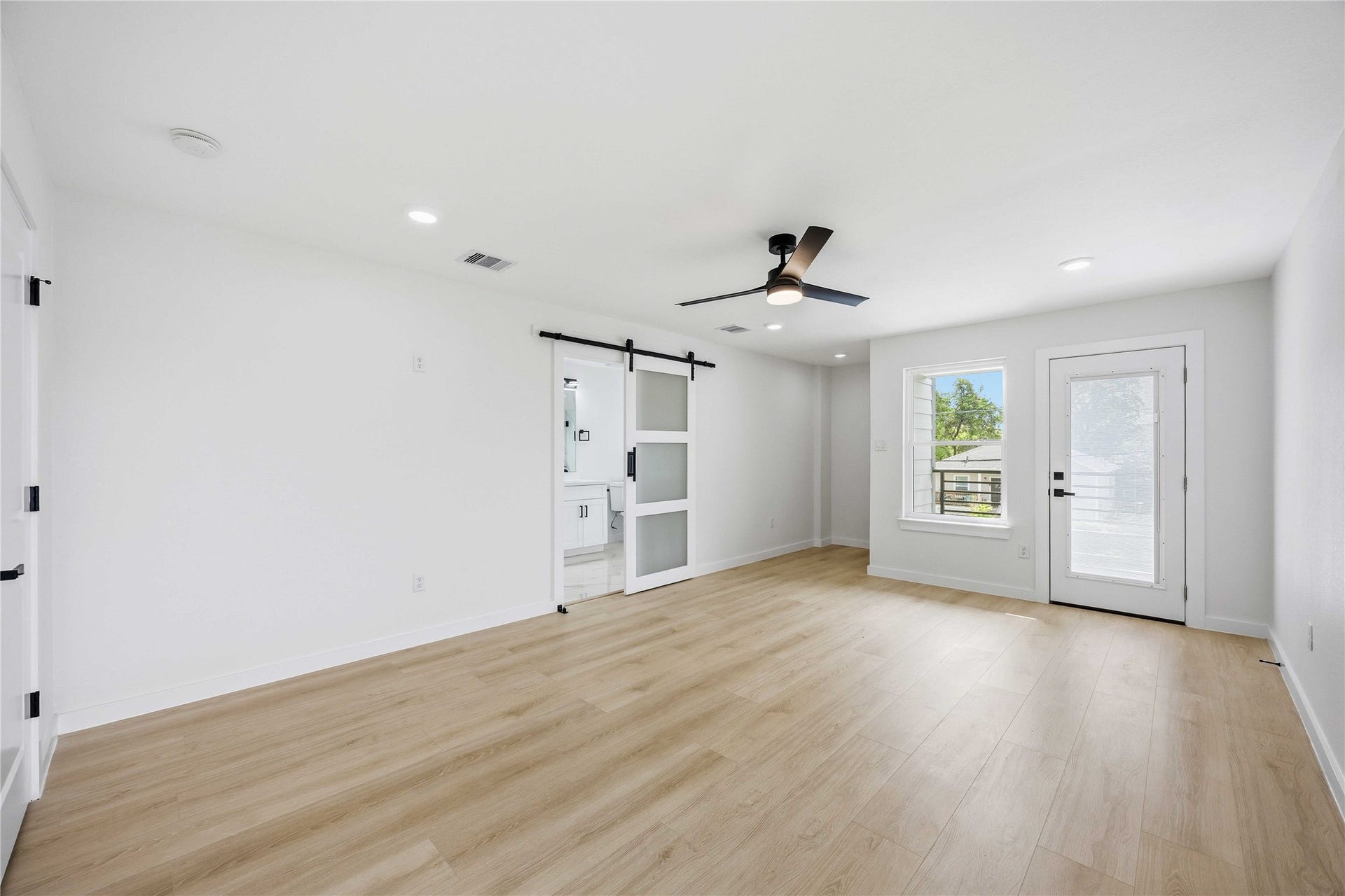 6610 Ezzard Charles Lane, #A/B, Houston, TX 77091 6610 Ezzard Charles Lane, #A/B, Houston, TX 77091