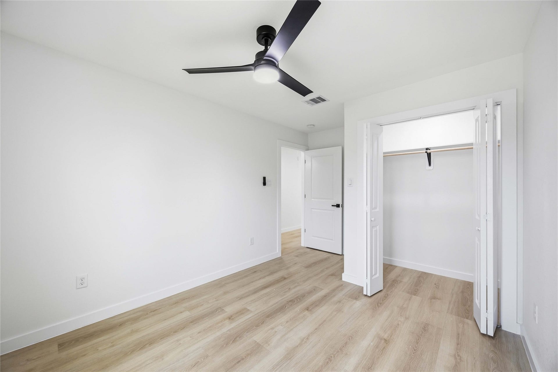 6610 Ezzard Charles Lane, #A/B, Houston, TX 77091 6610 Ezzard Charles Lane, #A/B, Houston, TX 77091