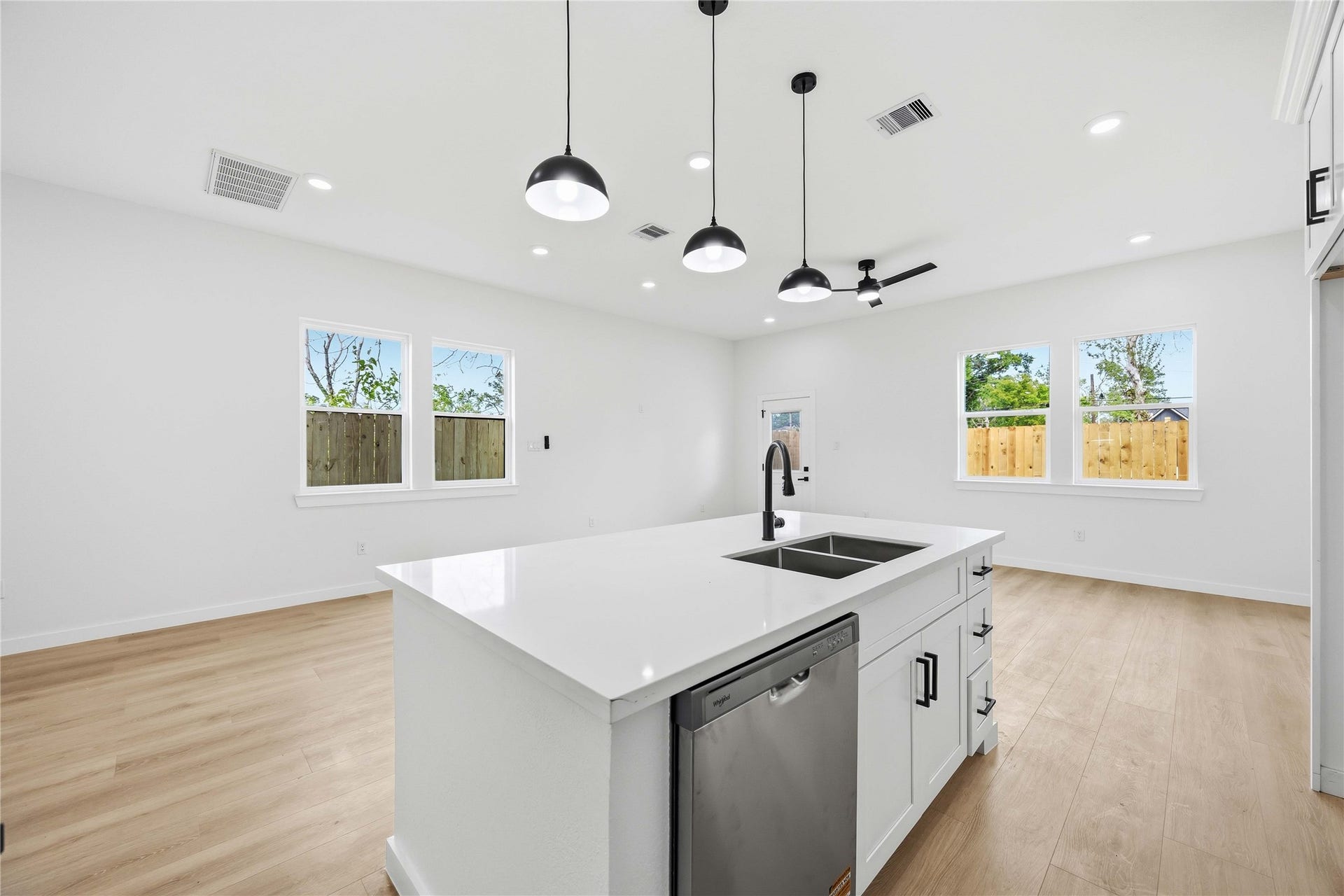 6610 Ezzard Charles Lane, #A/B, Houston, TX 77091 6610 Ezzard Charles Lane, #A/B, Houston, TX 77091