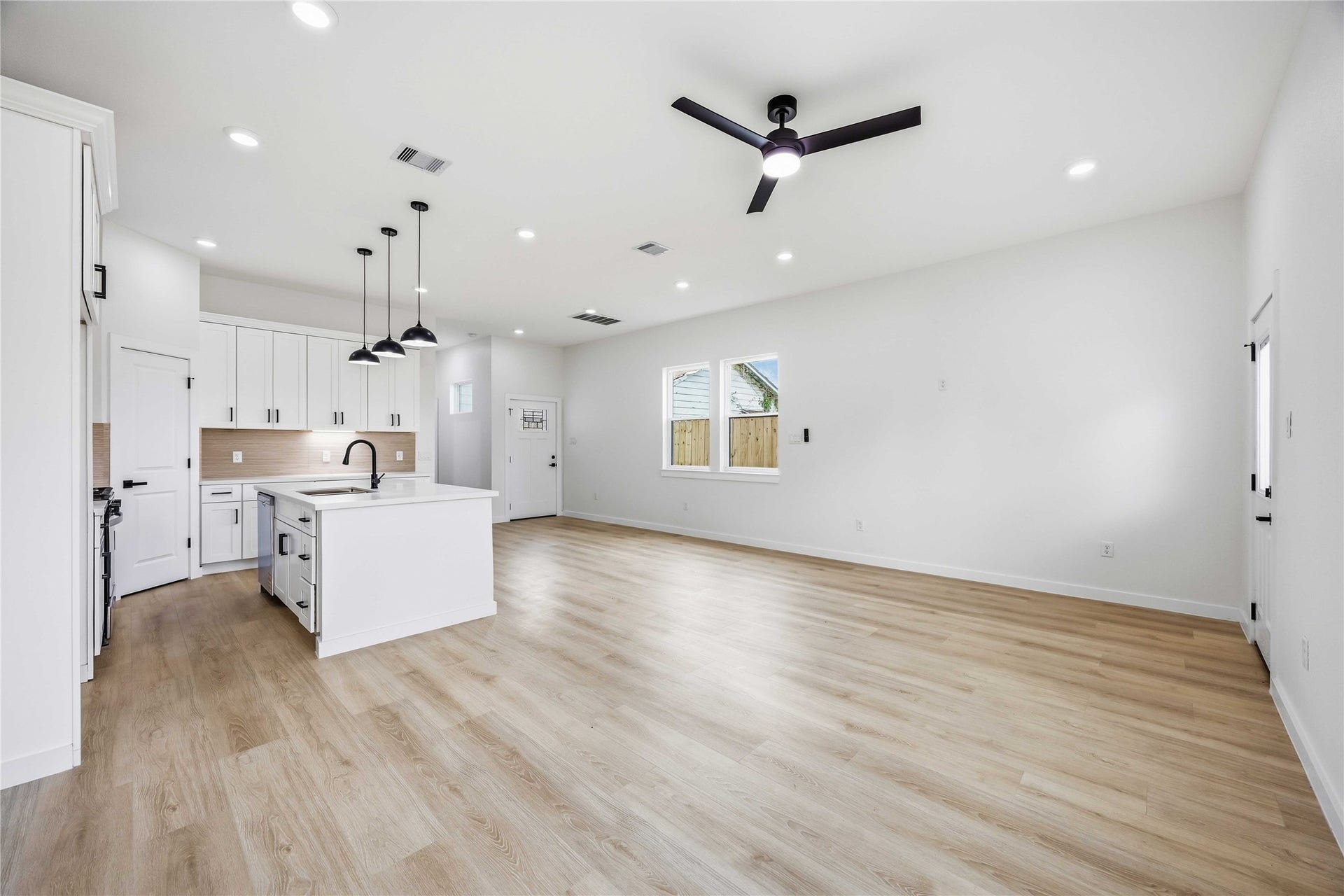 6610 Ezzard Charles Lane, #A/B, Houston, TX 77091 6610 Ezzard Charles Lane, #A/B, Houston, TX 77091