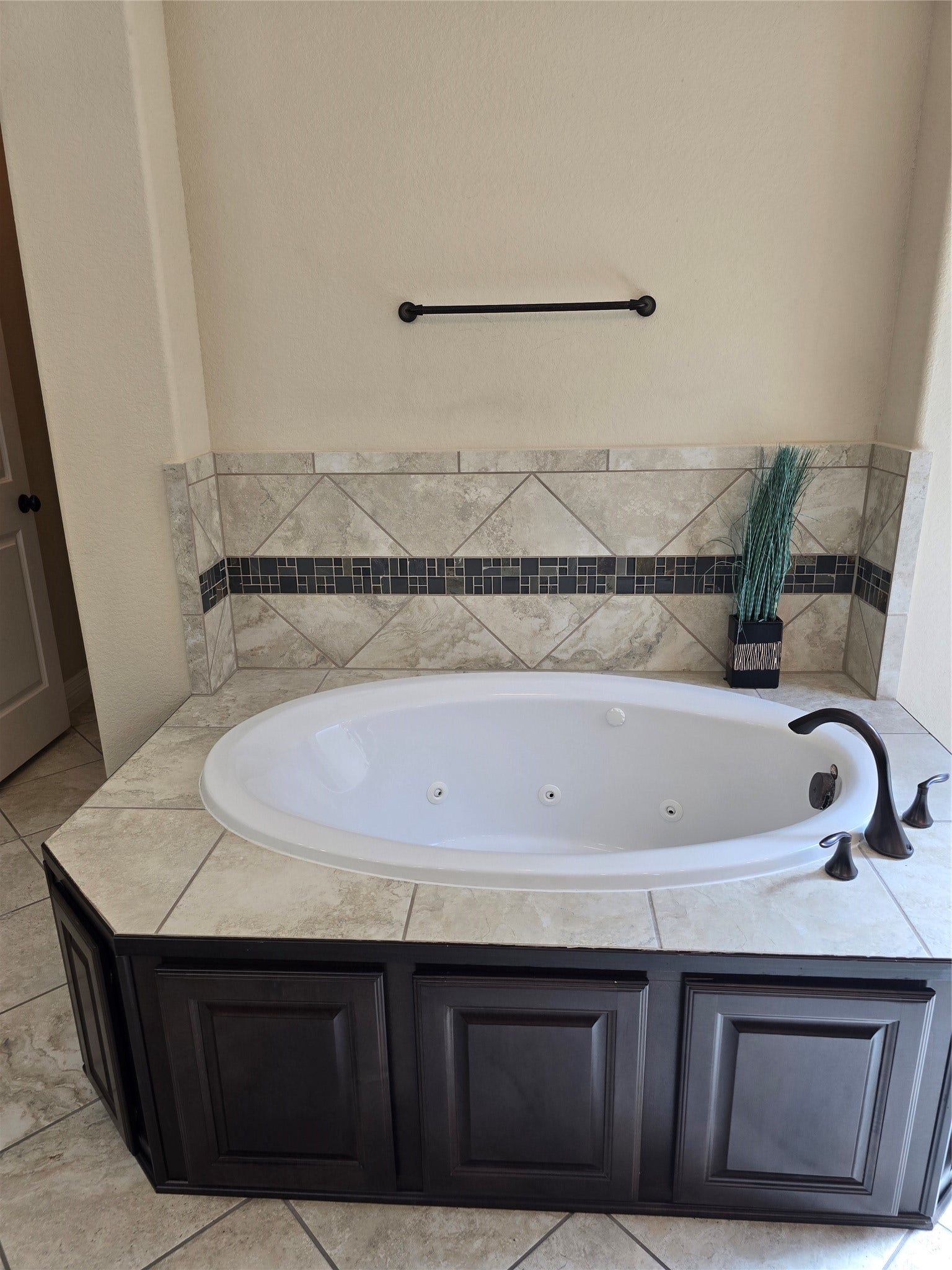 10 Val Delsa Court, Missouri City, TX 77459 10 Val Delsa Court, Missouri City, TX 77459