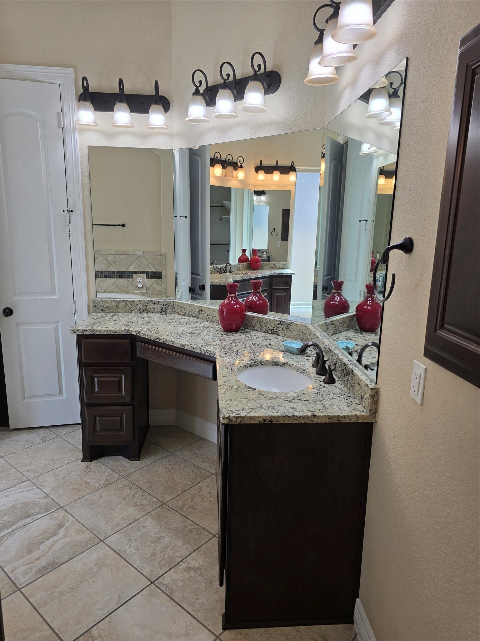 10 Val Delsa Court, Missouri City, TX 77459 10 Val Delsa Court, Missouri City, TX 77459