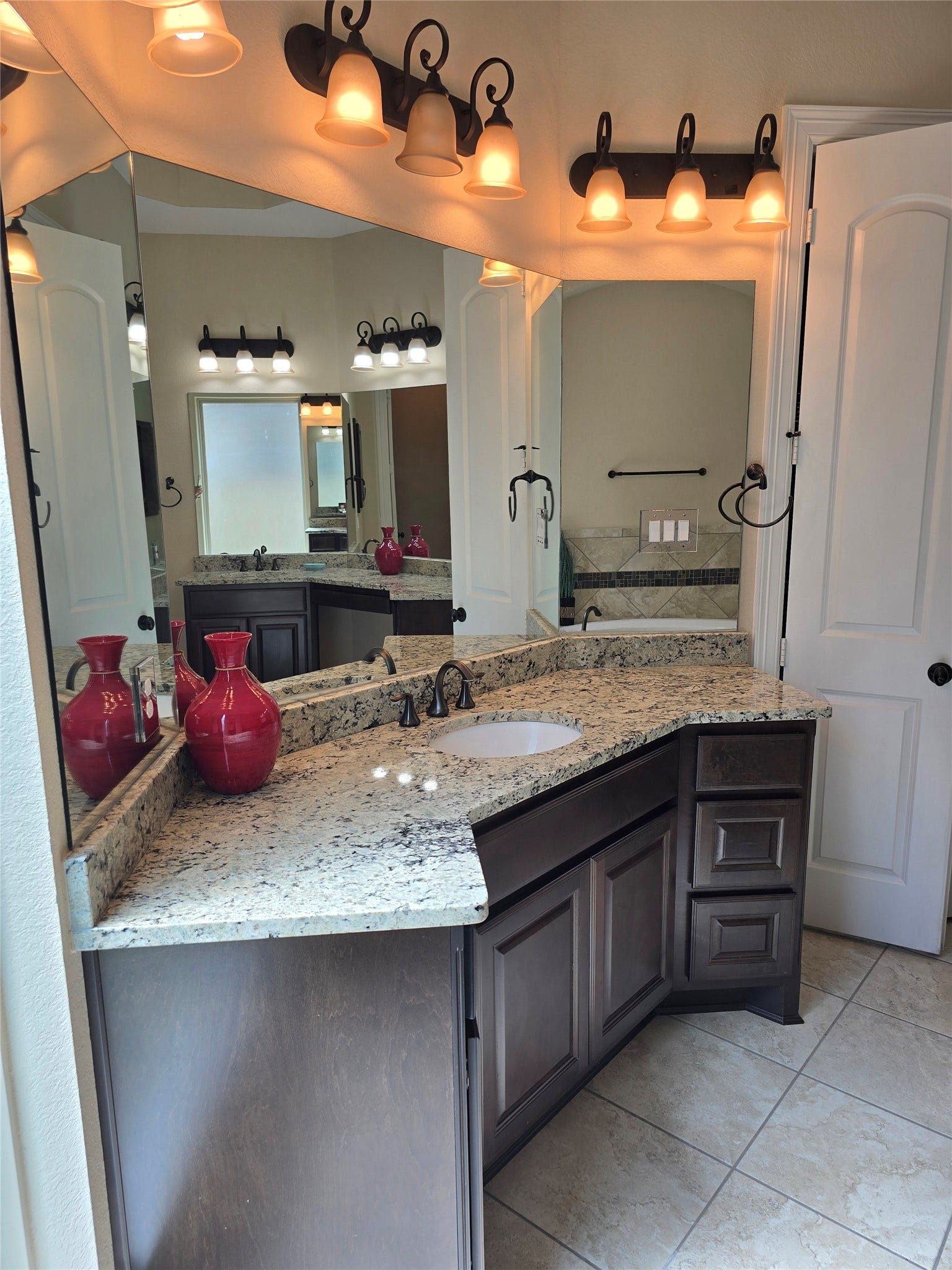 10 Val Delsa Court, Missouri City, TX 77459 10 Val Delsa Court, Missouri City, TX 77459