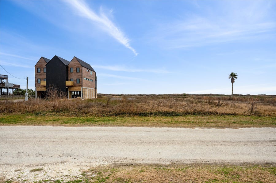 Property photo for 338 Atkinson Street, Crystal Beach, TX