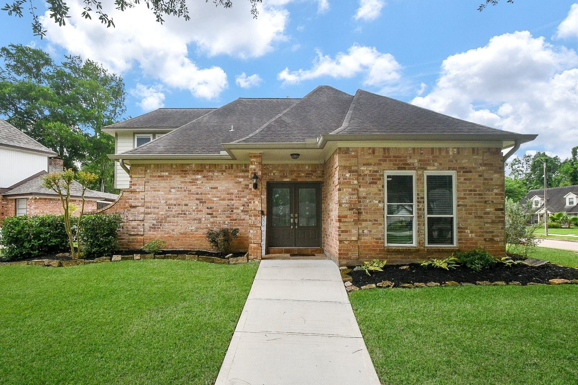 2107 Richmond Drive, Richmond, TX 77406 Welcome home to 2107 Richmond Dr