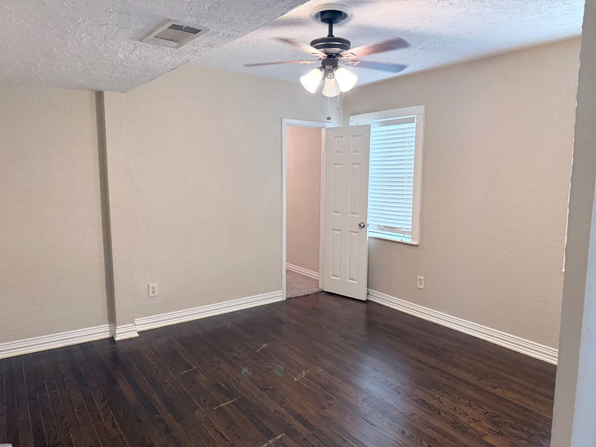 838 E 29th Street, Houston, TX 77009 838 E 29th Street, Houston, TX 77009