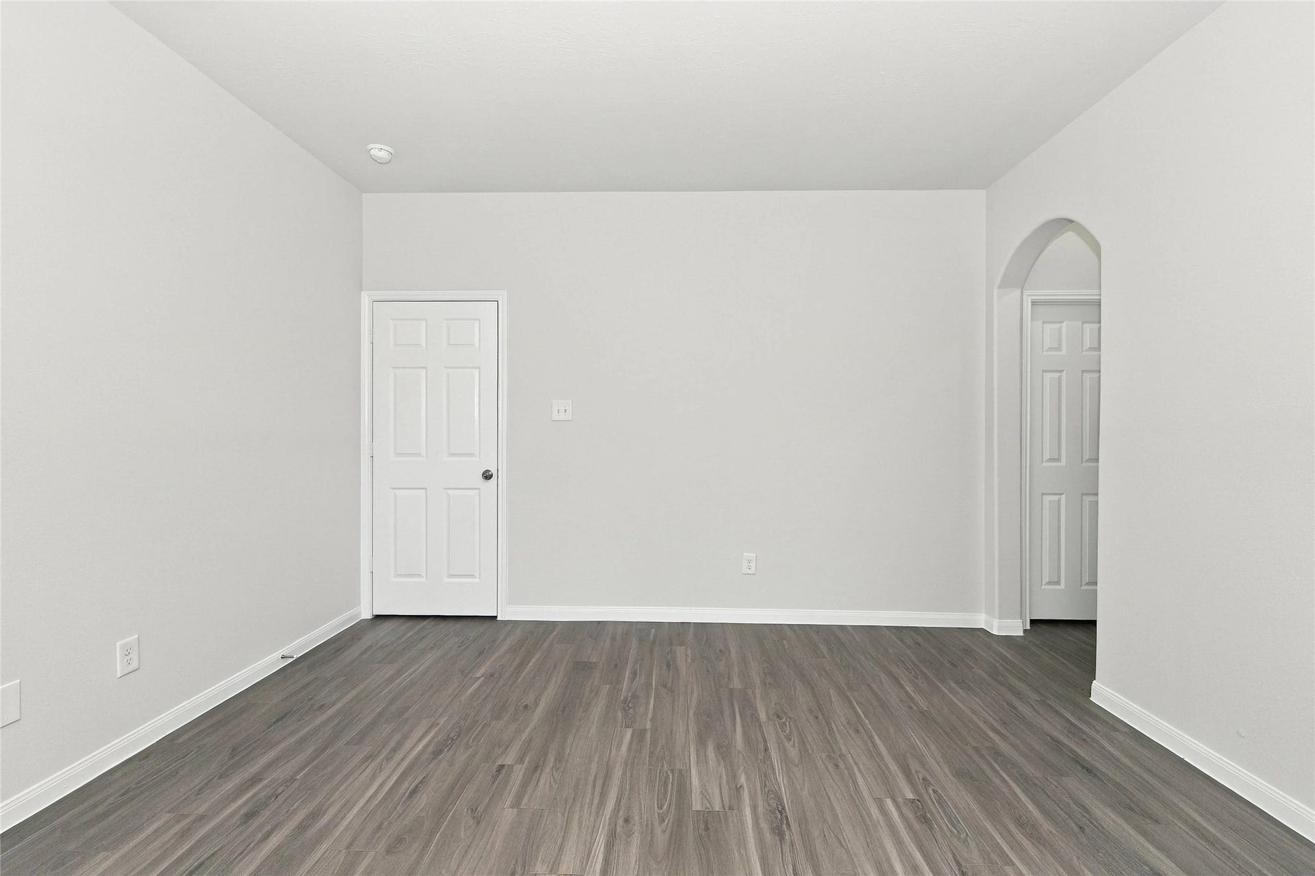 12326 Maura Lane, Houston, TX 77044 Photos may be representative of the floor plan and not the exact home. Finishes, layout, and features of the actual property for lease may vary.