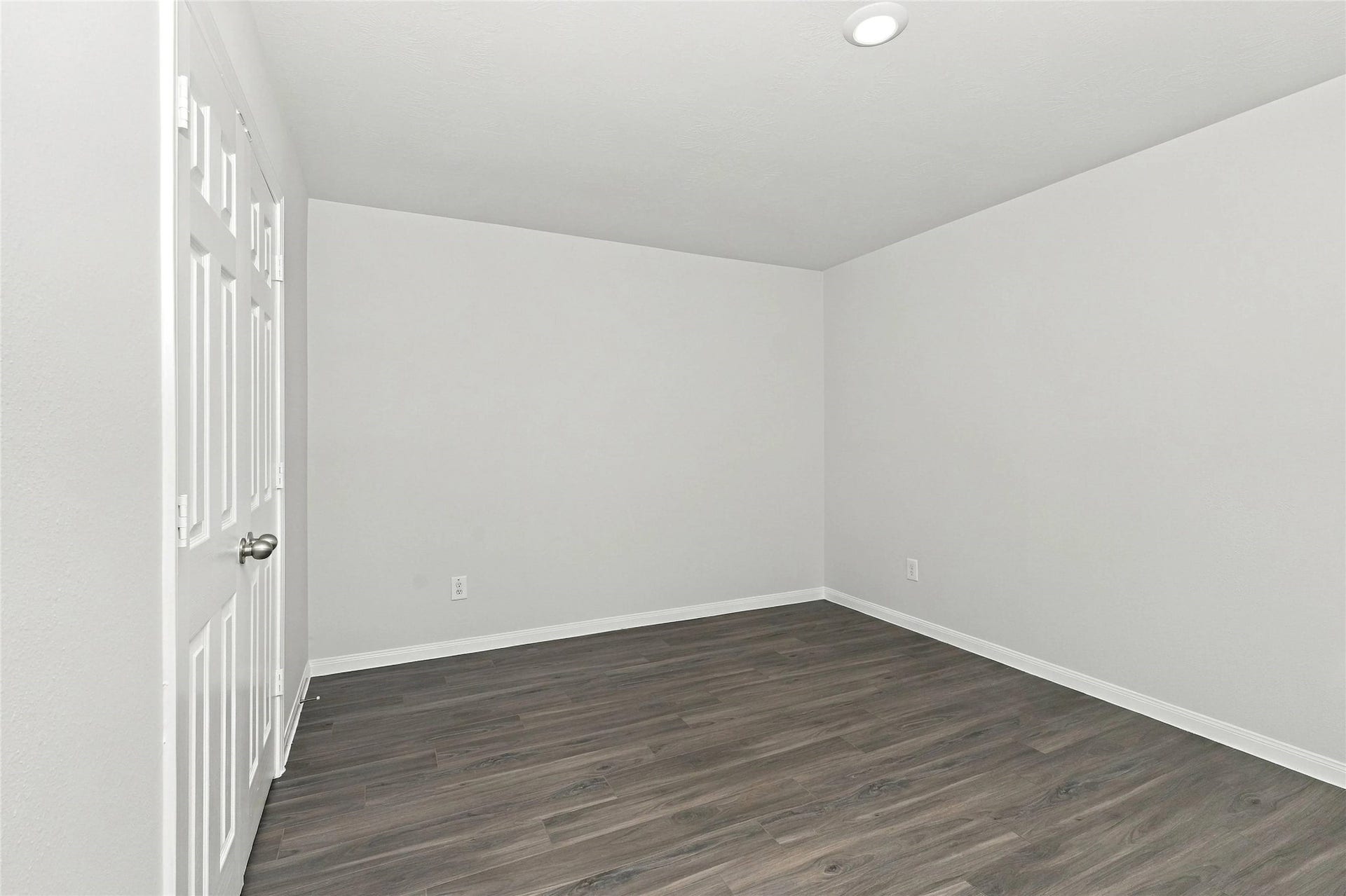 12326 Maura Lane, Houston, TX 77044 Photos may be representative of the floor plan and not the exact home. Finishes, layout, and features of the actual property for lease may vary.