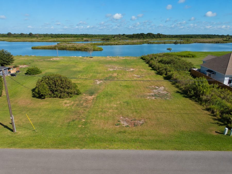 Property photo for 00 Bayou Drive, Hitchcock, TX