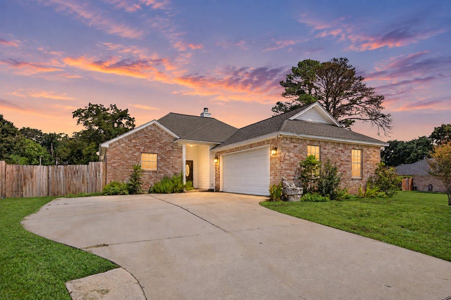 Property photo for 5110 Lakeshore Drive, Willis, TX