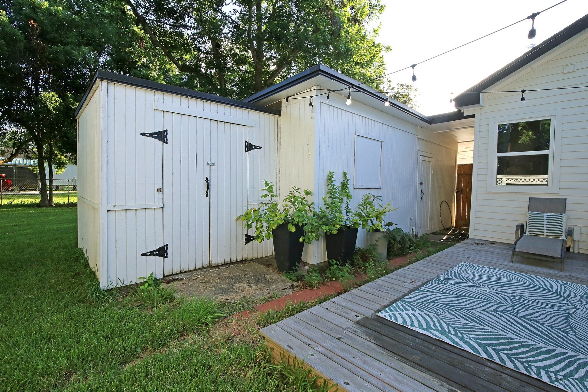7101 2nd Street, Hitchcock, TX 77563 Lots of storage. Both buildings are for lawn equipment or storage.