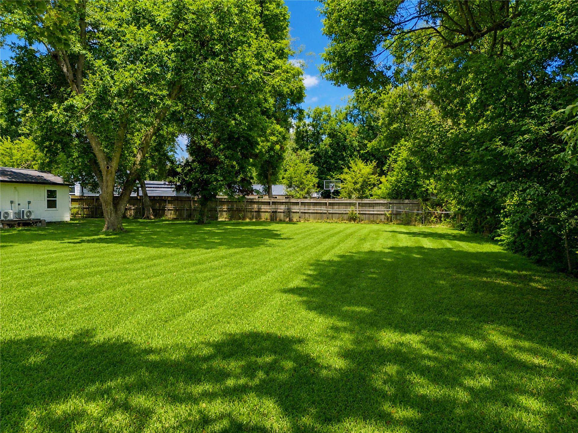 7101 2nd Street, Hitchcock, TX 77563 Beautiful Backyard
