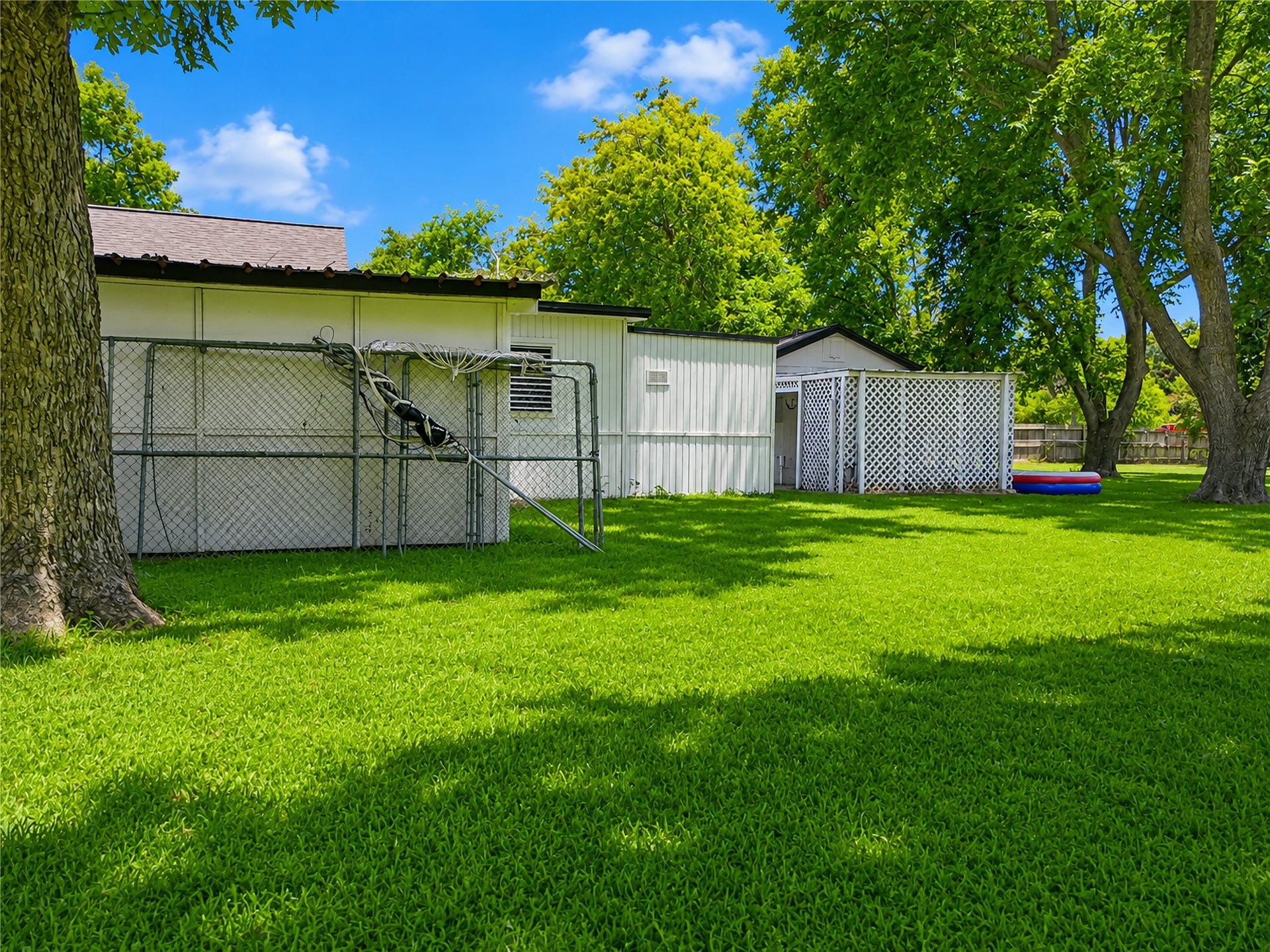 7101 2nd Street, Hitchcock, TX 77563 Storage Building