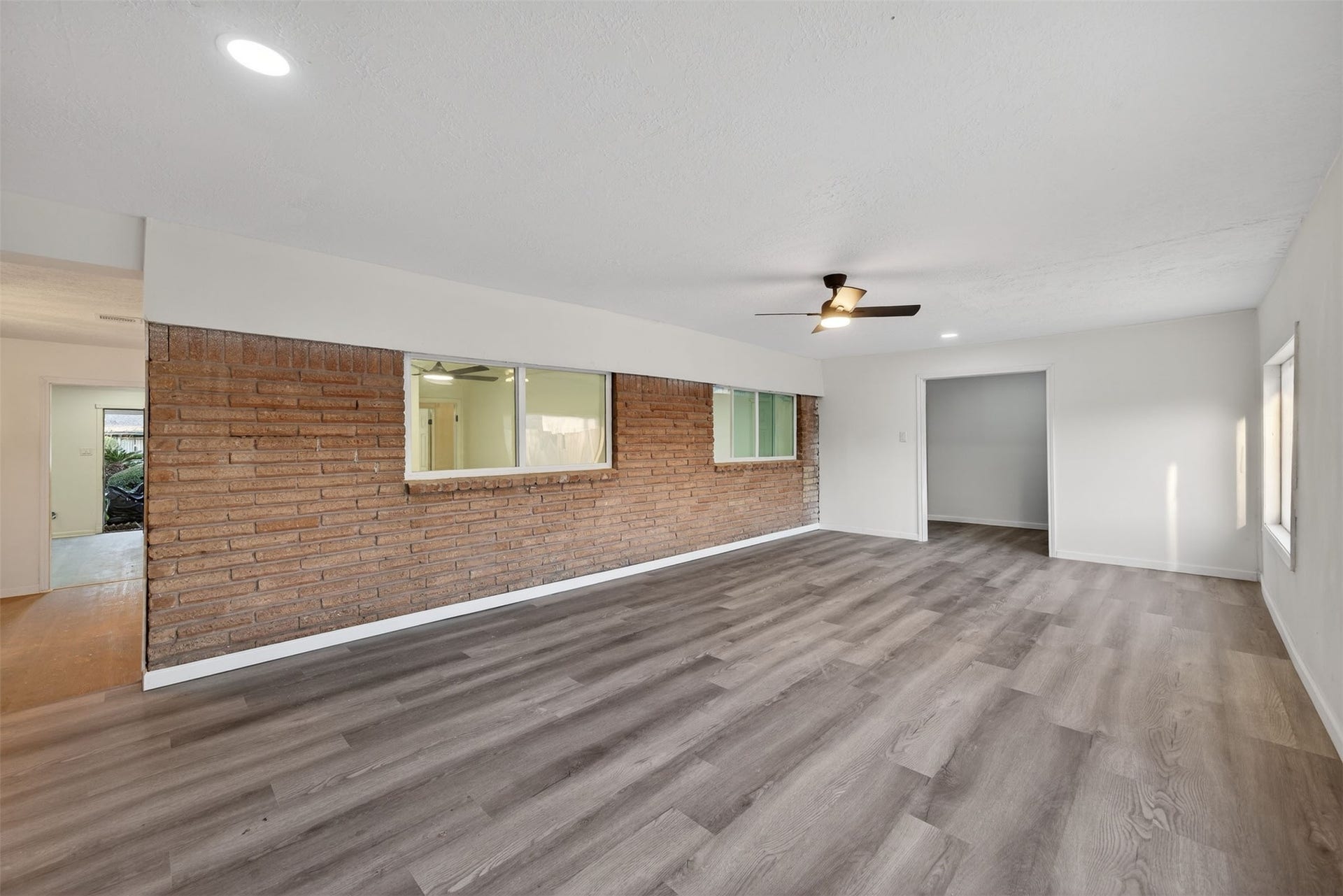 4119 Ebbtide Drive, Houston, TX 77045 4119 Ebbtide Drive, Houston, TX 77045