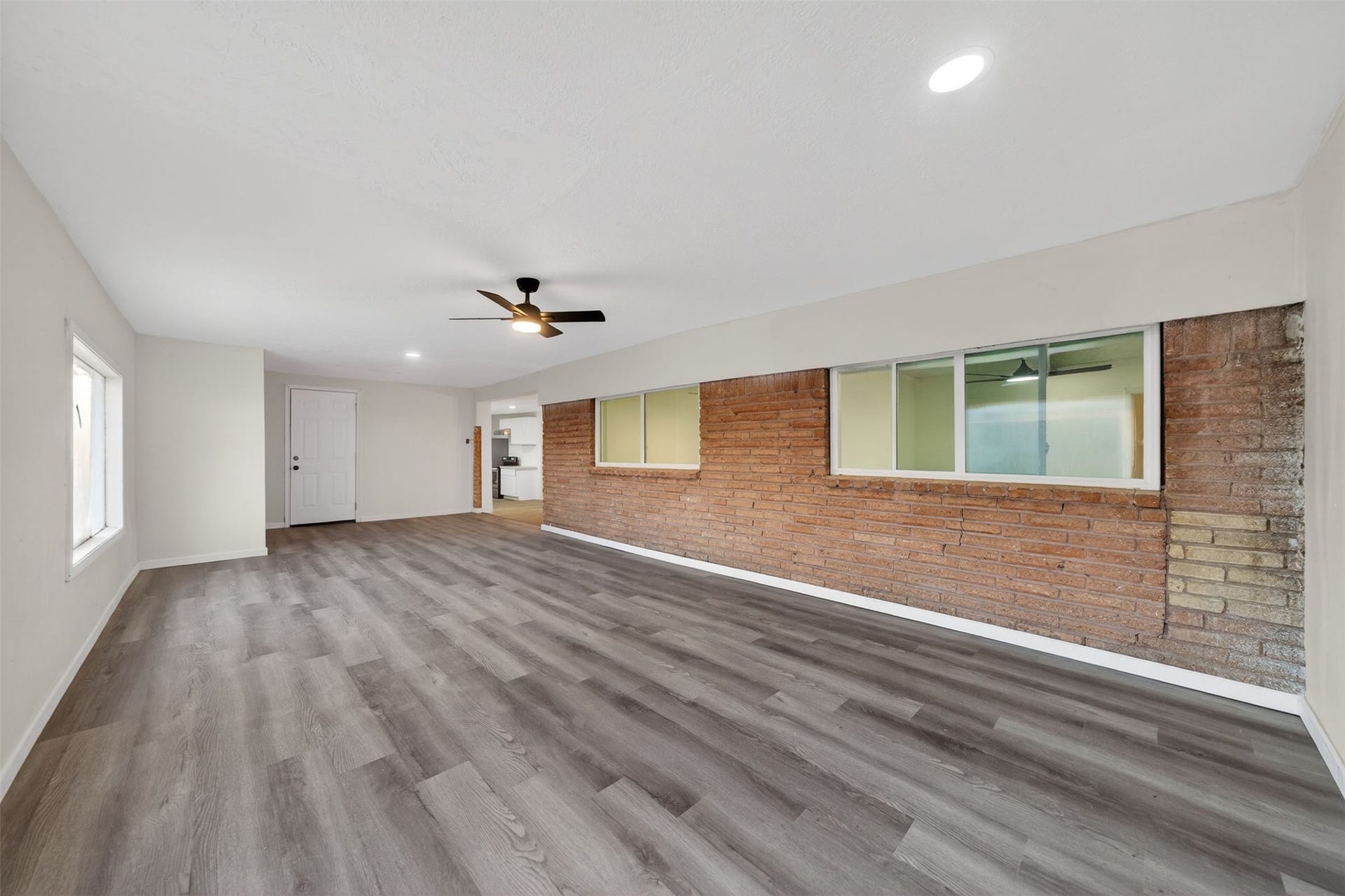 4119 Ebbtide Drive, Houston, TX 77045 4119 Ebbtide Drive, Houston, TX 77045