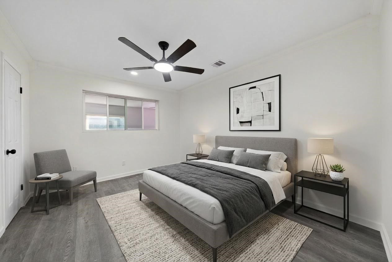 4119 Ebbtide Drive, Houston, TX 77045 Virtually staged primary bedroom