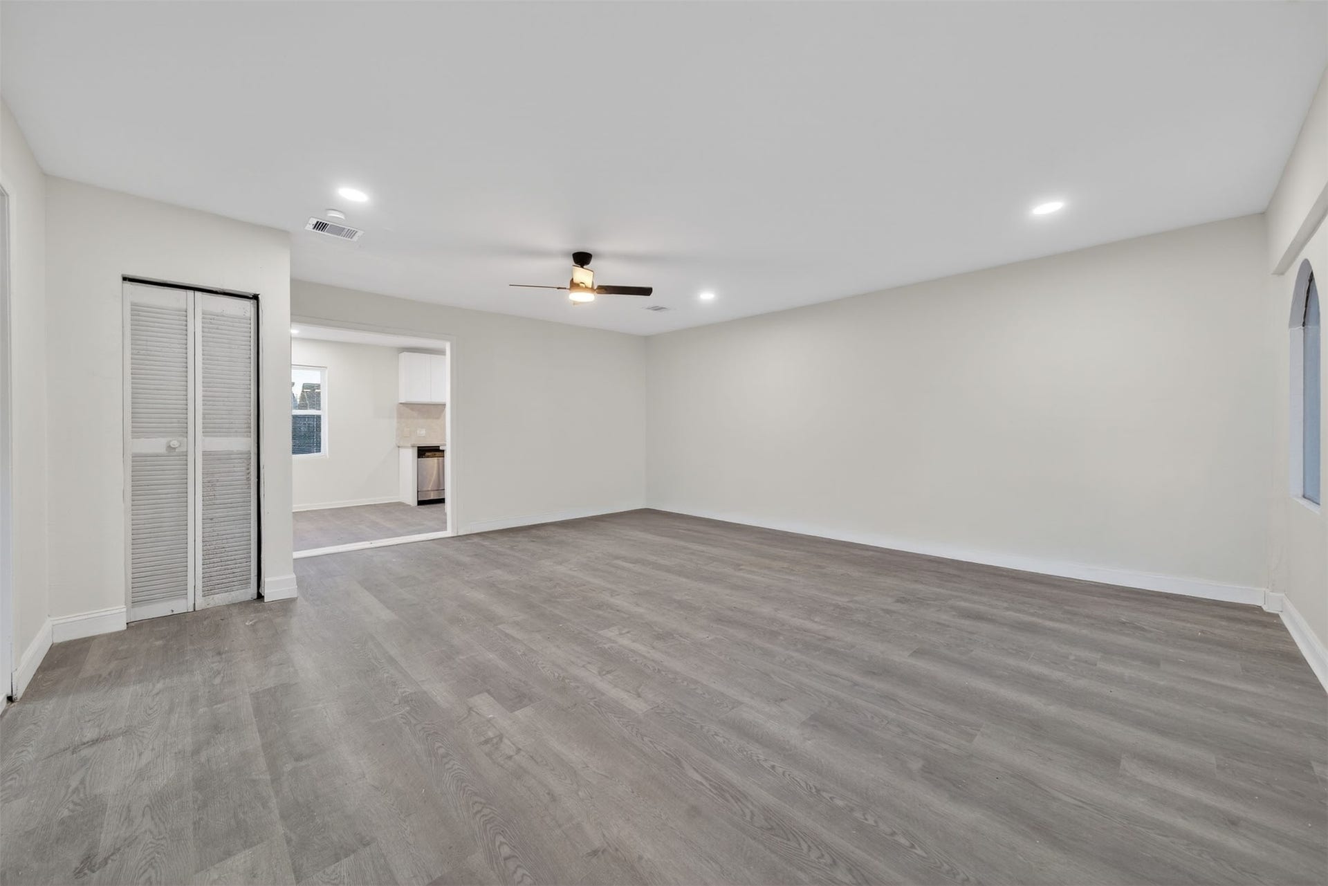 4119 Ebbtide Drive, Houston, TX 77045 4119 Ebbtide Drive, Houston, TX 77045