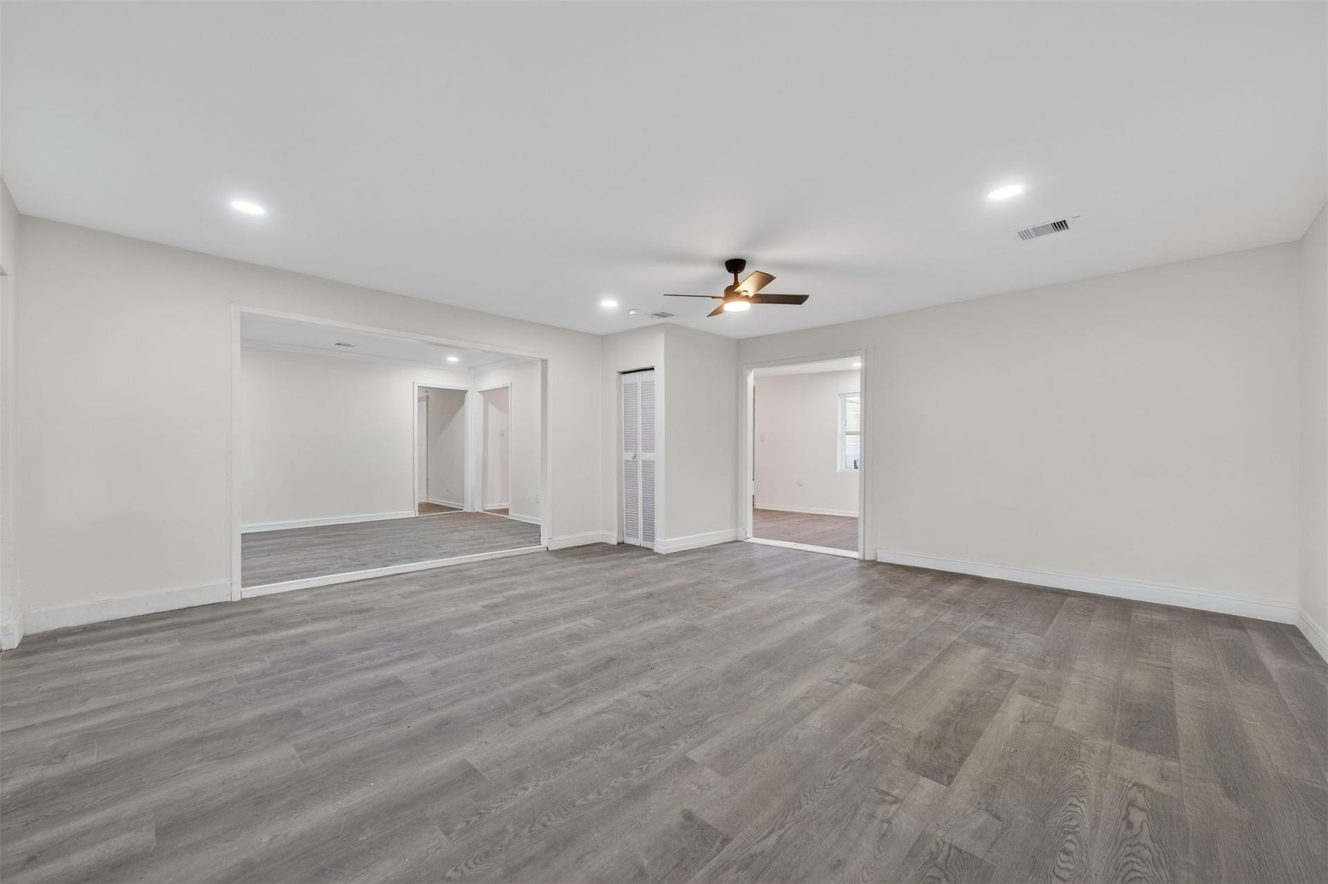 4119 Ebbtide Drive, Houston, TX 77045 4119 Ebbtide Drive, Houston, TX 77045