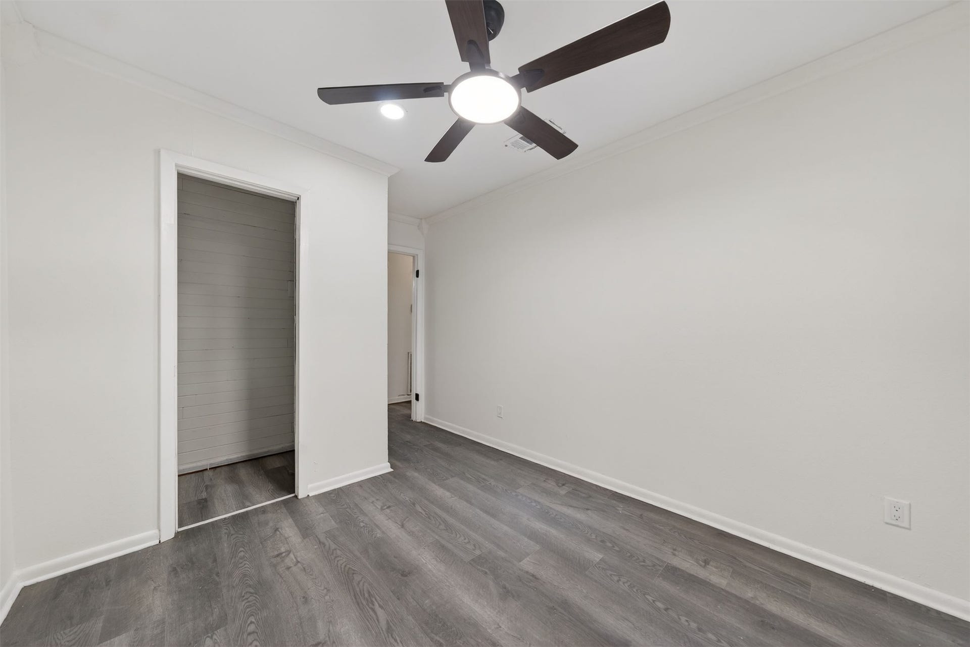 4119 Ebbtide Drive, Houston, TX 77045 bedroom 2