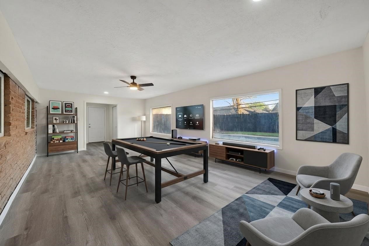 4119 Ebbtide Drive, Houston, TX 77045 Virtually staged game room