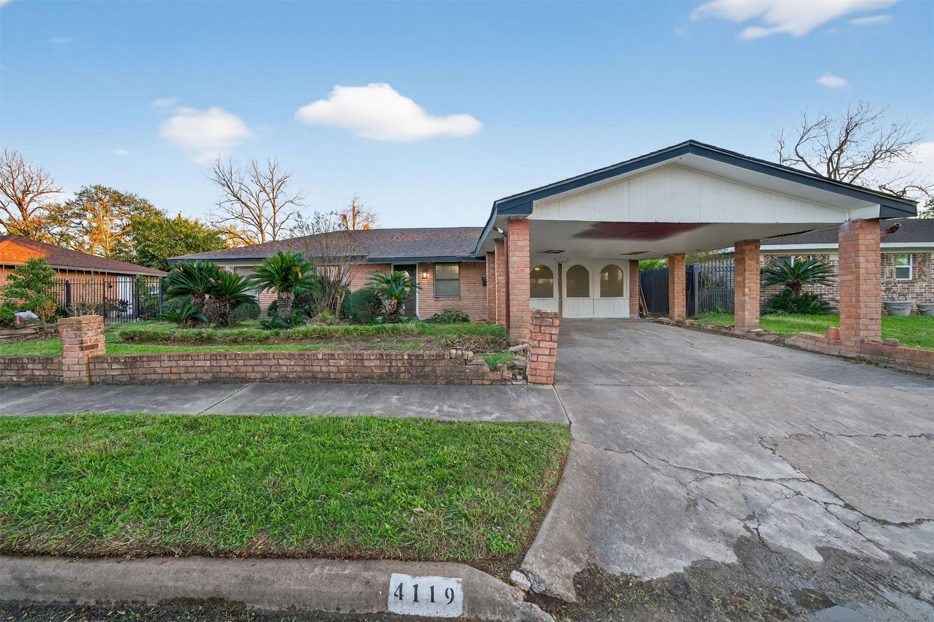 4119 Ebbtide Drive, Houston, TX 77045 4119 Ebbtide Drive, Houston, TX 77045