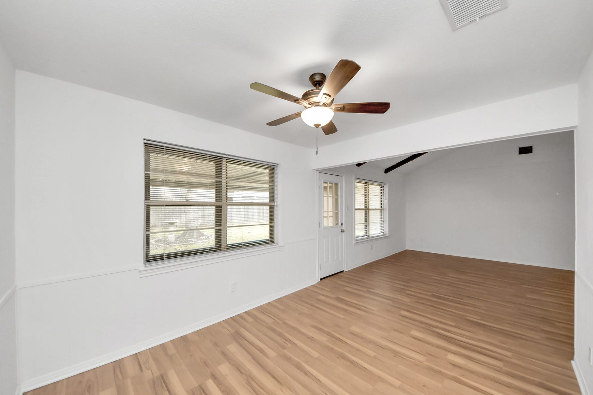 10411 Glenkirk Drive, Houston, TX 77089 10411 Glenkirk Drive, Houston, TX 77089