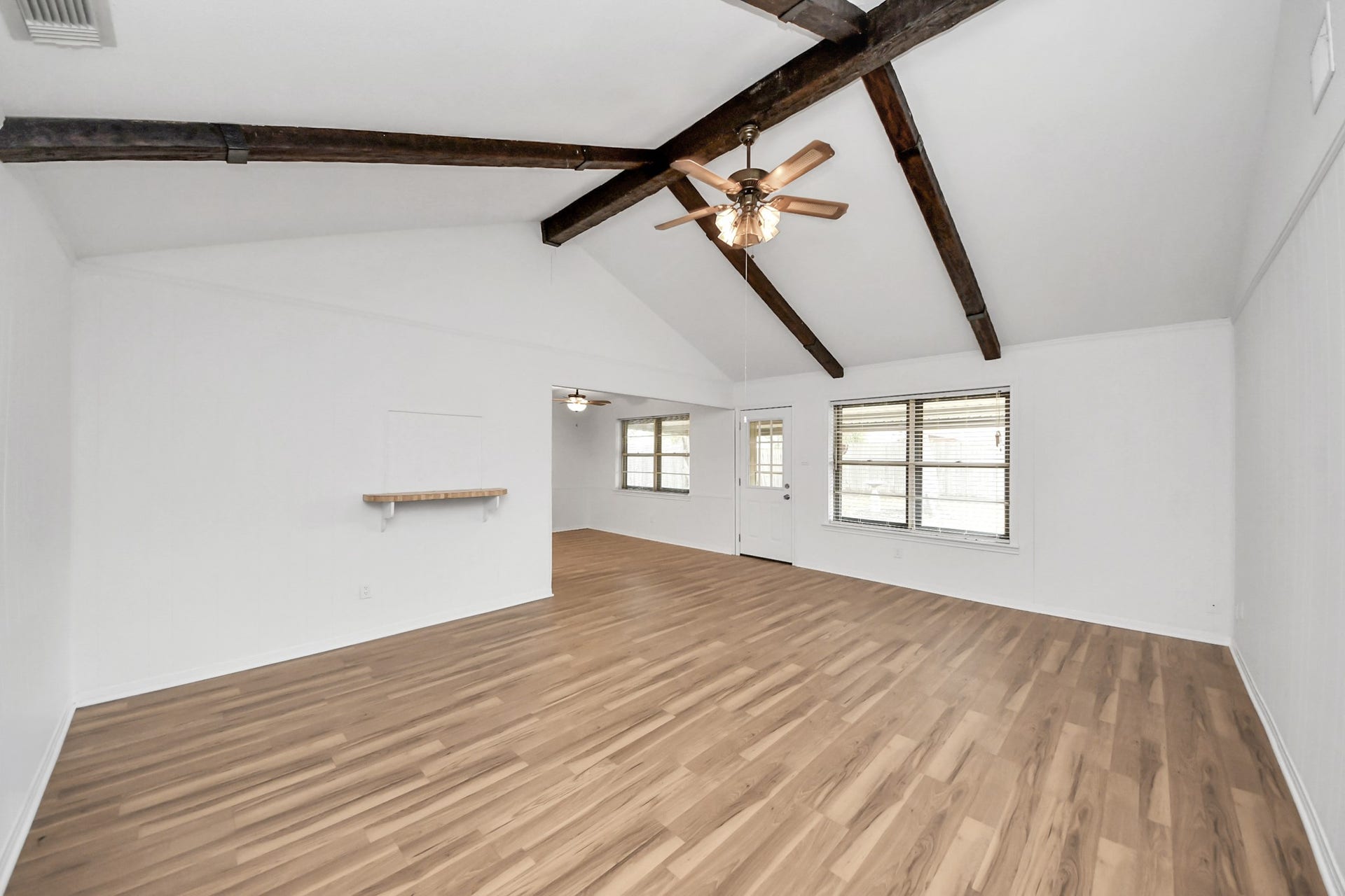 10411 Glenkirk Drive, Houston, TX 77089 10411 Glenkirk Drive, Houston, TX 77089