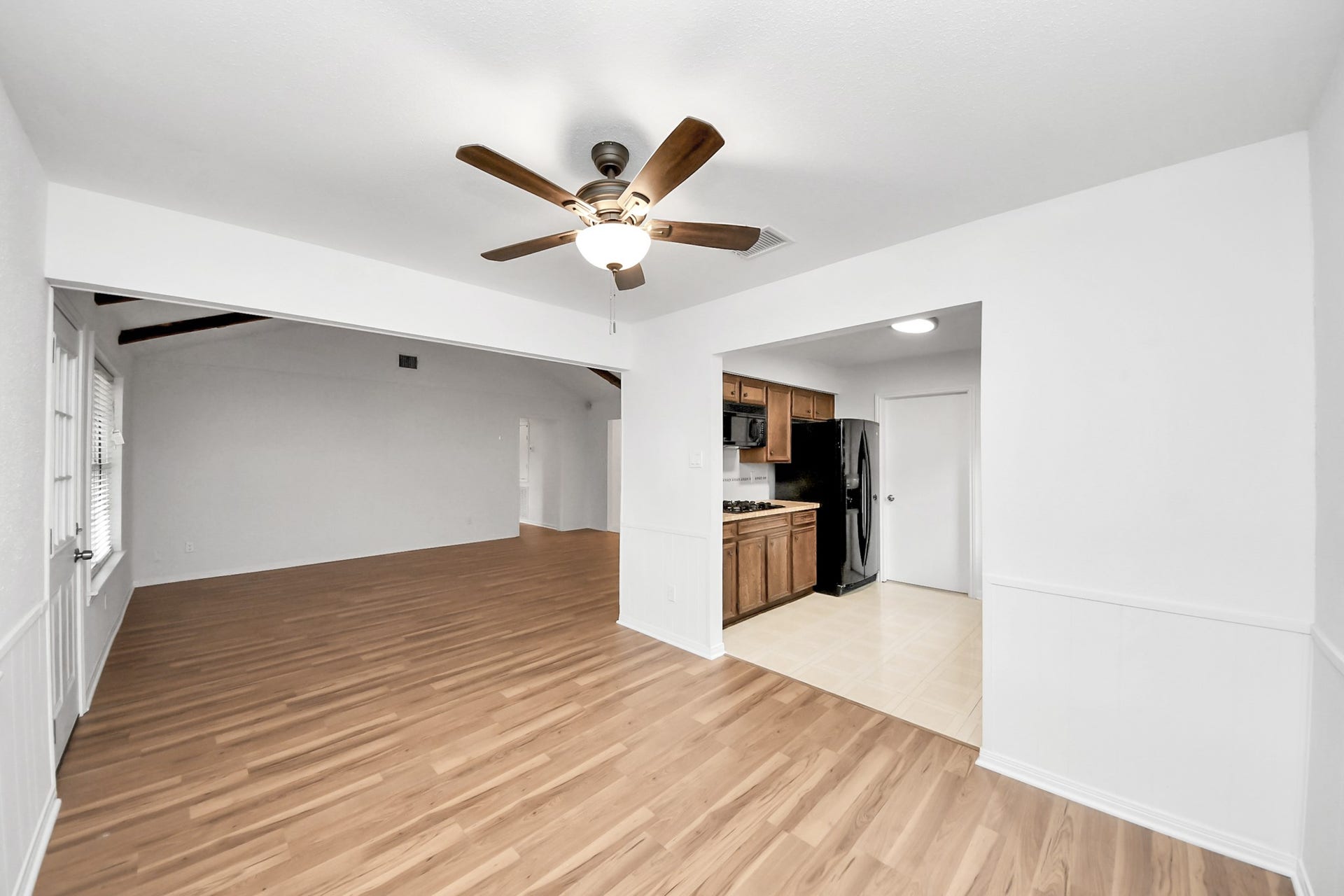 10411 Glenkirk Drive, Houston, TX 77089 10411 Glenkirk Drive, Houston, TX 77089