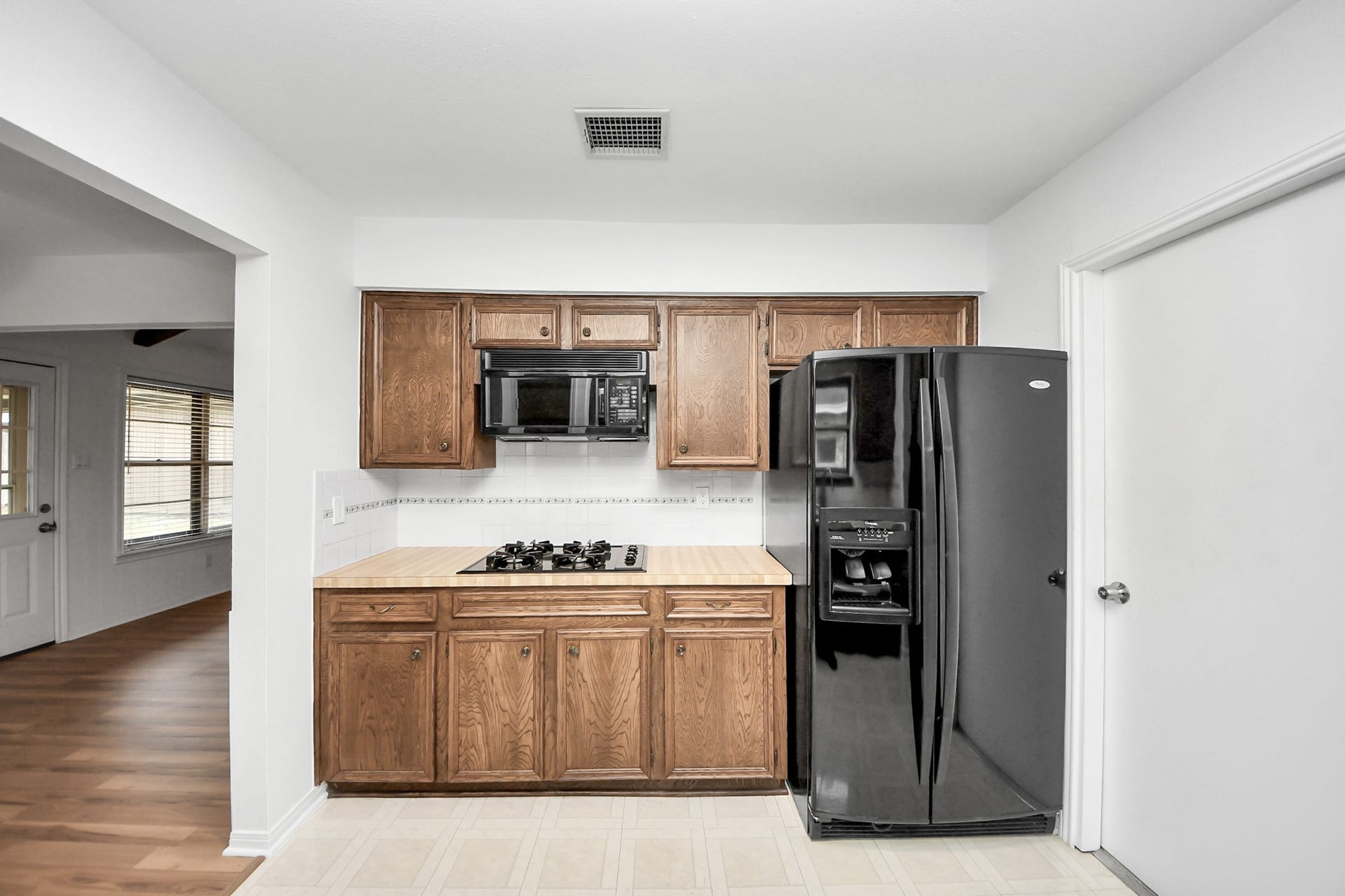 10411 Glenkirk Drive, Houston, TX 77089 10411 Glenkirk Drive, Houston, TX 77089