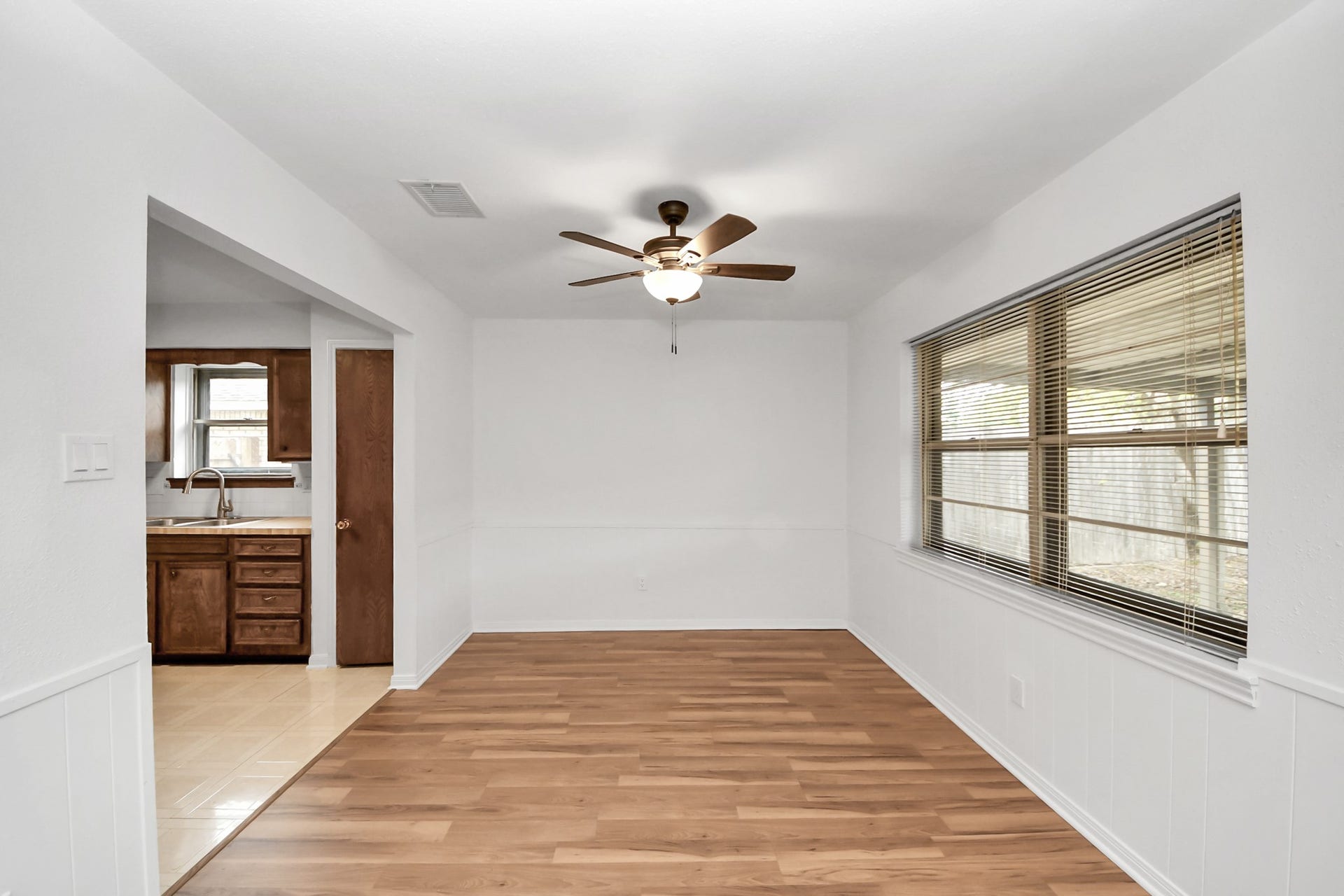 10411 Glenkirk Drive, Houston, TX 77089 10411 Glenkirk Drive, Houston, TX 77089
