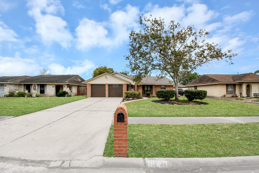 Property photo for 10411 Glenkirk Drive, Houston, TX