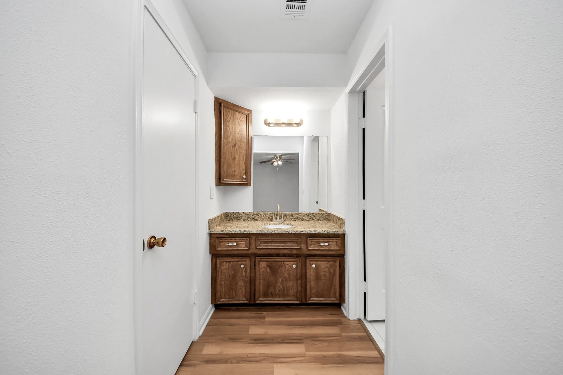 10411 Glenkirk Drive, Houston, TX 77089 10411 Glenkirk Drive, Houston, TX 77089